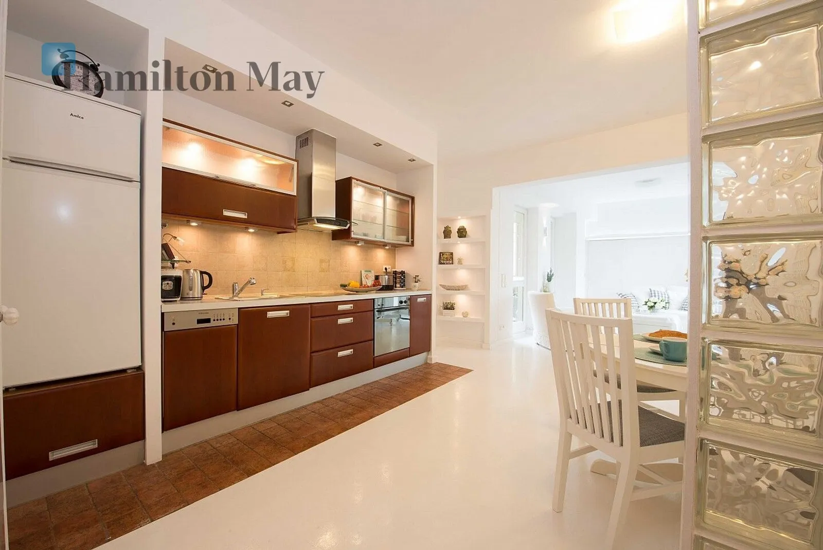 Region: Praga-Południe Subregion: Kamionek Distance to centre: 3.53 km Level: 1 Price: 4600 PLN Bedrooms: 1 Bathrooms: 1 - slider