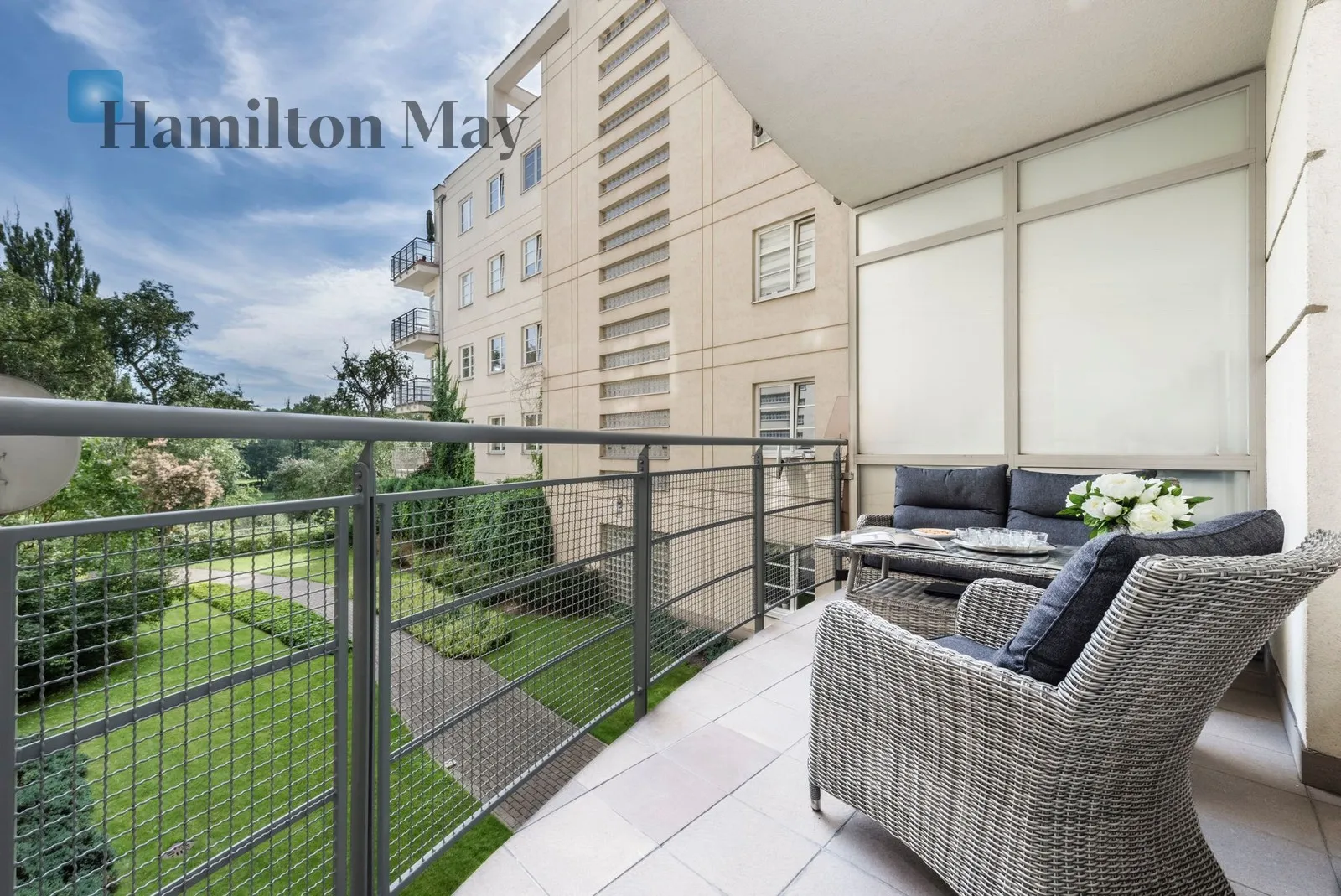 Subregion: Kamionek Distance to centre: 3.53 km Level: 1 Price: 4600 PLN Bedrooms: 1 Bathrooms: 1 - slider