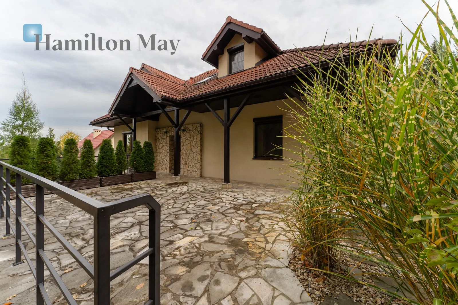 Price: 2650000 PLN Bedrooms: 3 - slider