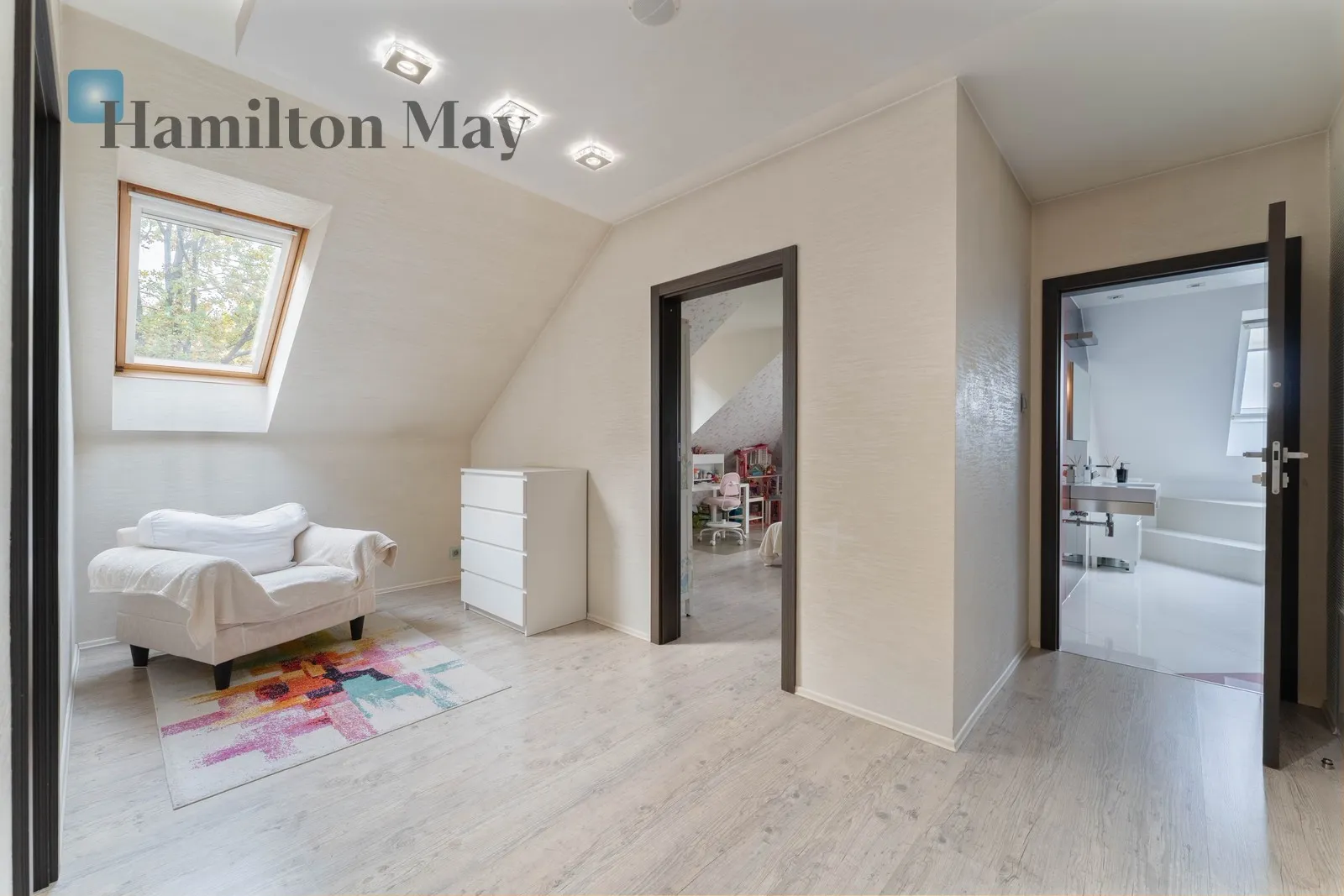 Price: 2650000 PLN Bedrooms: 3 Bathrooms: 2 - slider