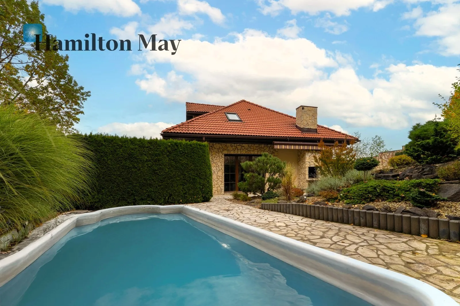 City: Krzywaczka Street: Krzywaczka Region: Krzywaczka Price: 2650000 PLN Bedrooms: 3 Bathrooms: 2 Plot size: 600m2 Price/m2: 10600 PLN - slider