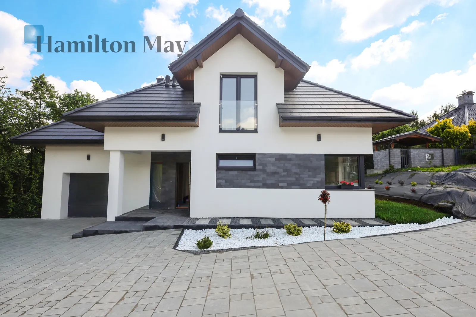 Modern premium house by the forest | 200 m² | 15 ares | energy-efficient | private forest - slider