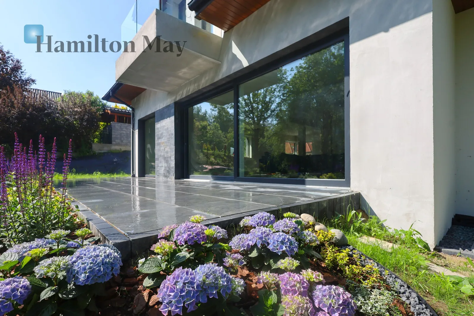 Modern premium house by the forest | 200 m² | 15 ares | energy-efficient | private forest - slider
