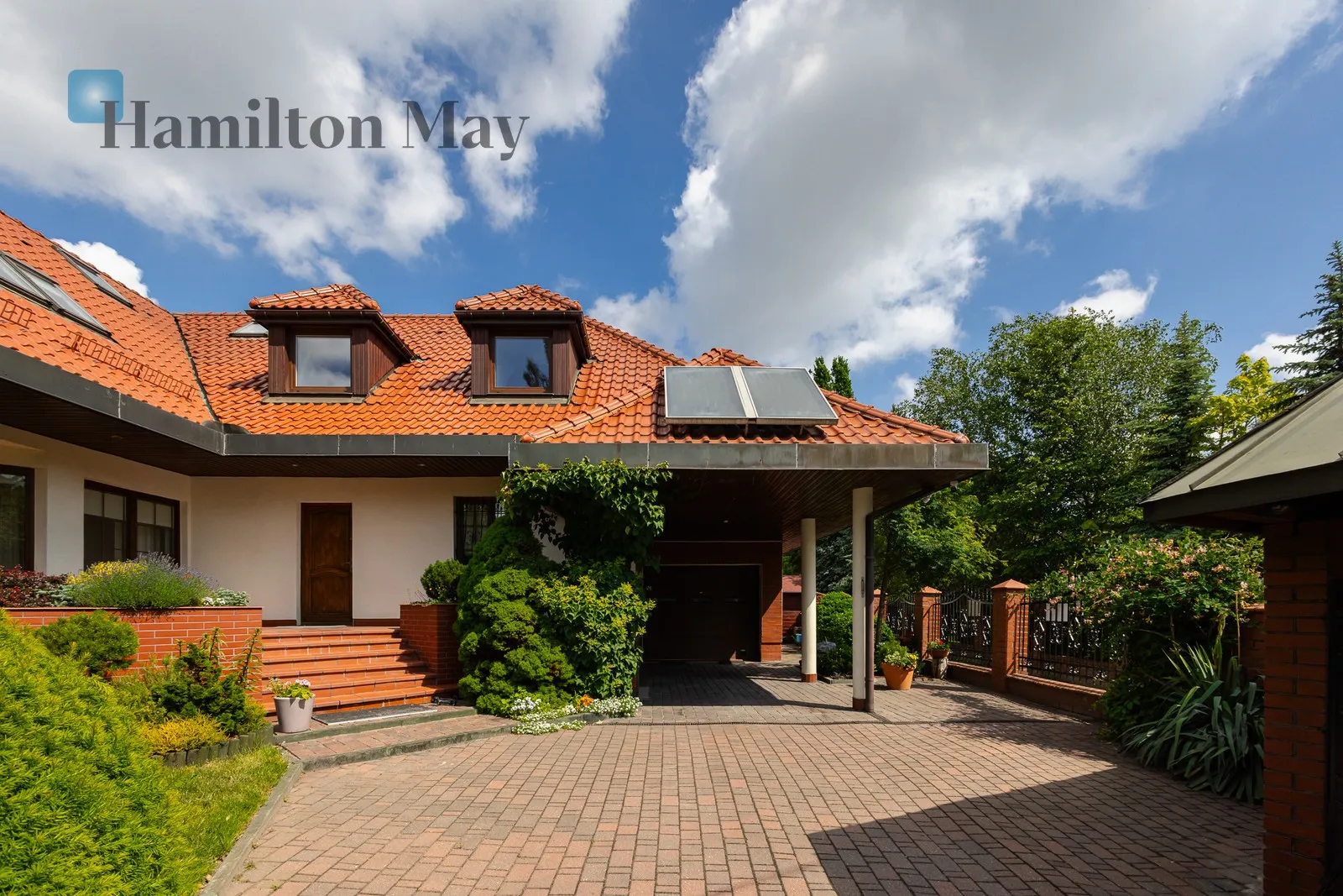 Spacious house with a garden – ready to move in - slider