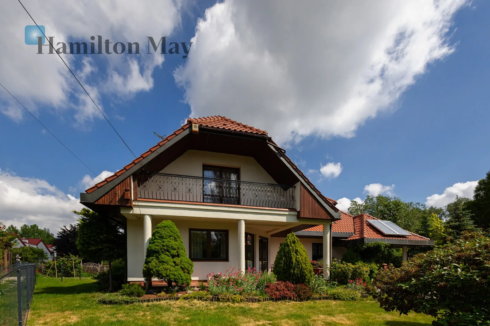 Spacious house with a garden – ready to move in - slider