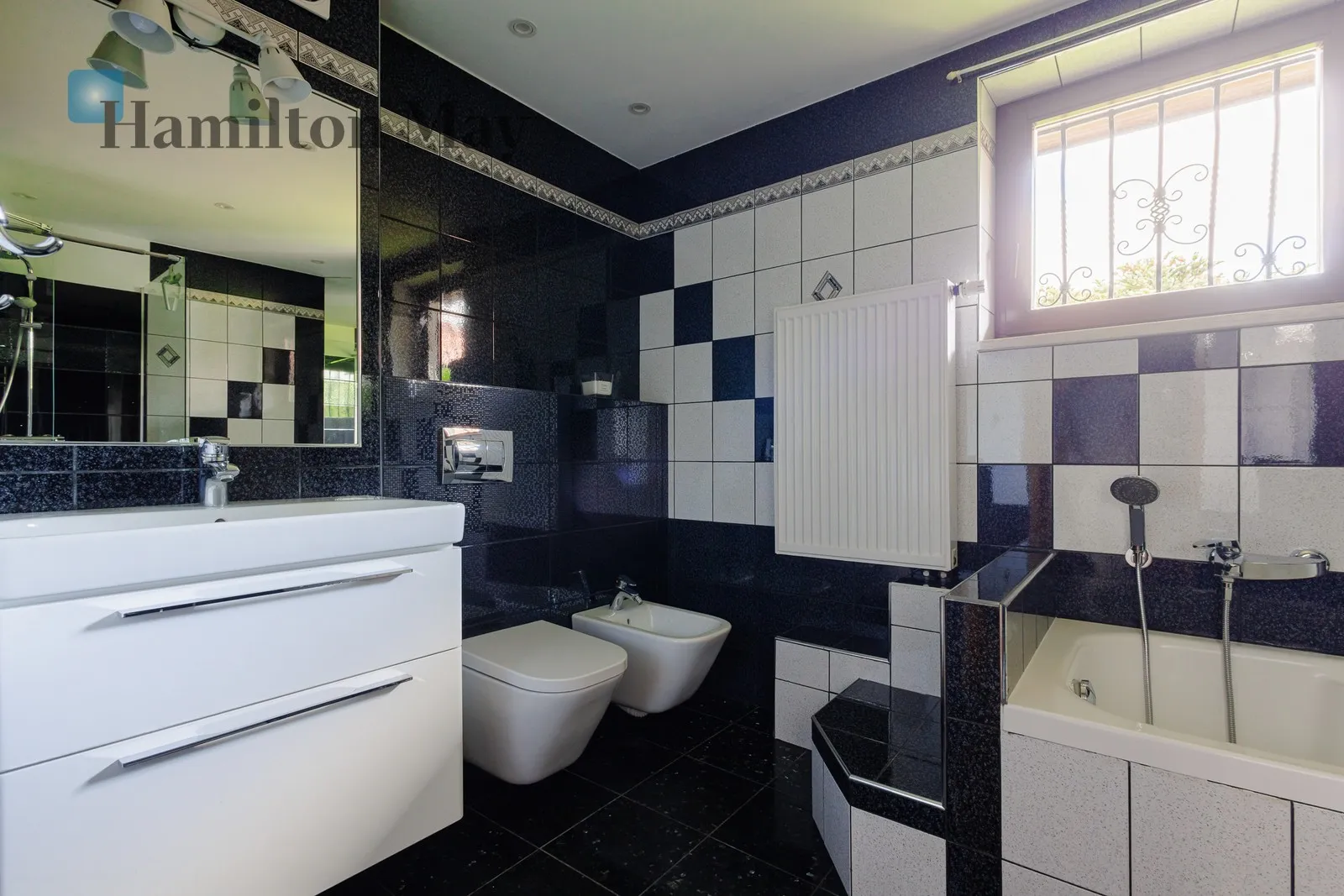 Spacious house with a garden – ready to move in - slider