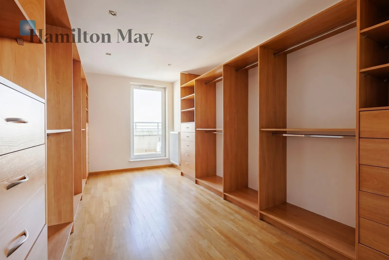 Distance to centre: 5.32 km Level: 8 Price: 2780000 PLN Bedrooms: 2 Bathrooms: 2 Size: 165m2 Price/m2: 16848 PLN - slider