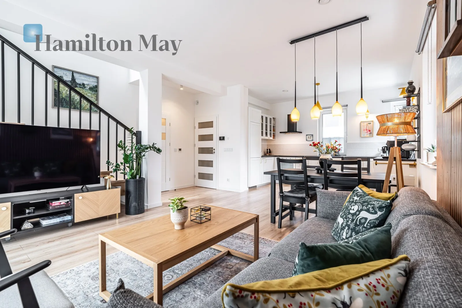 City: Więckowice Street: Lipowa Region: Więckowice Distance to centre: 15.04 km Price: 2830000 PLN Bedrooms: 4 Bathrooms: 2 Plot size: 402m2 Price/m2: 14439 PLN - slider