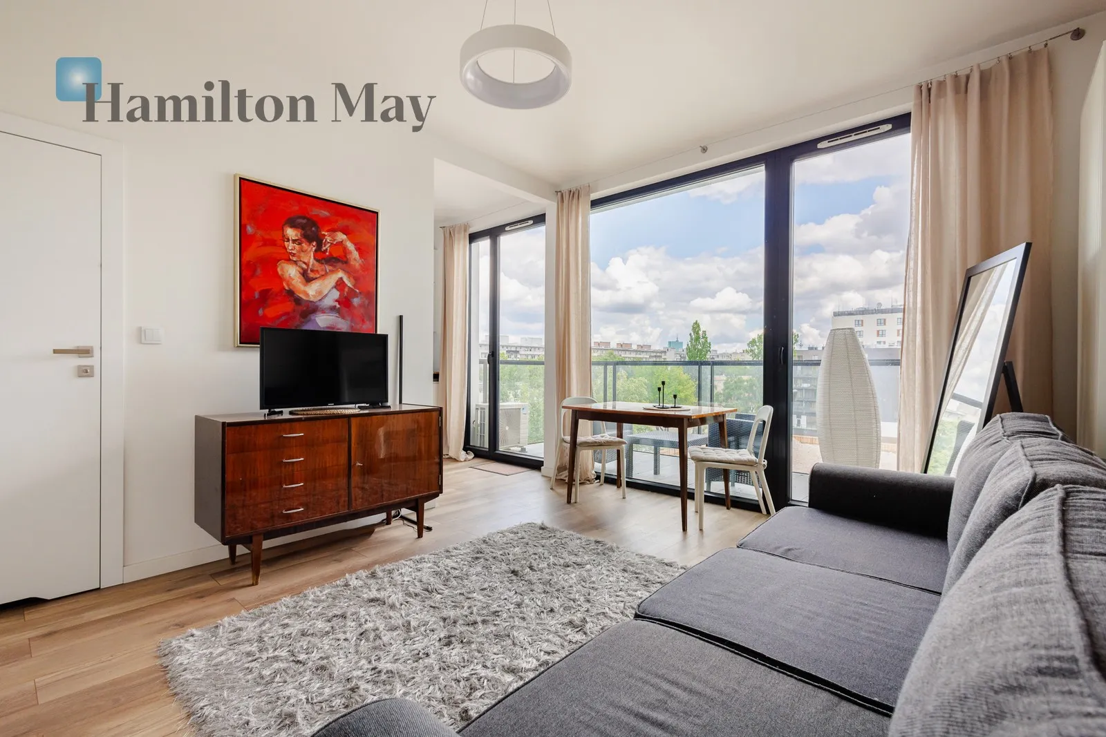 City: Warszawa Street: Dzielna Region: Wola Subregion: Nowolipki Distance to centre: 2.54 km Level: 5 Price: 3500 PLN Bedrooms: 1 Bathrooms: 1 Size: 26m2 - slider