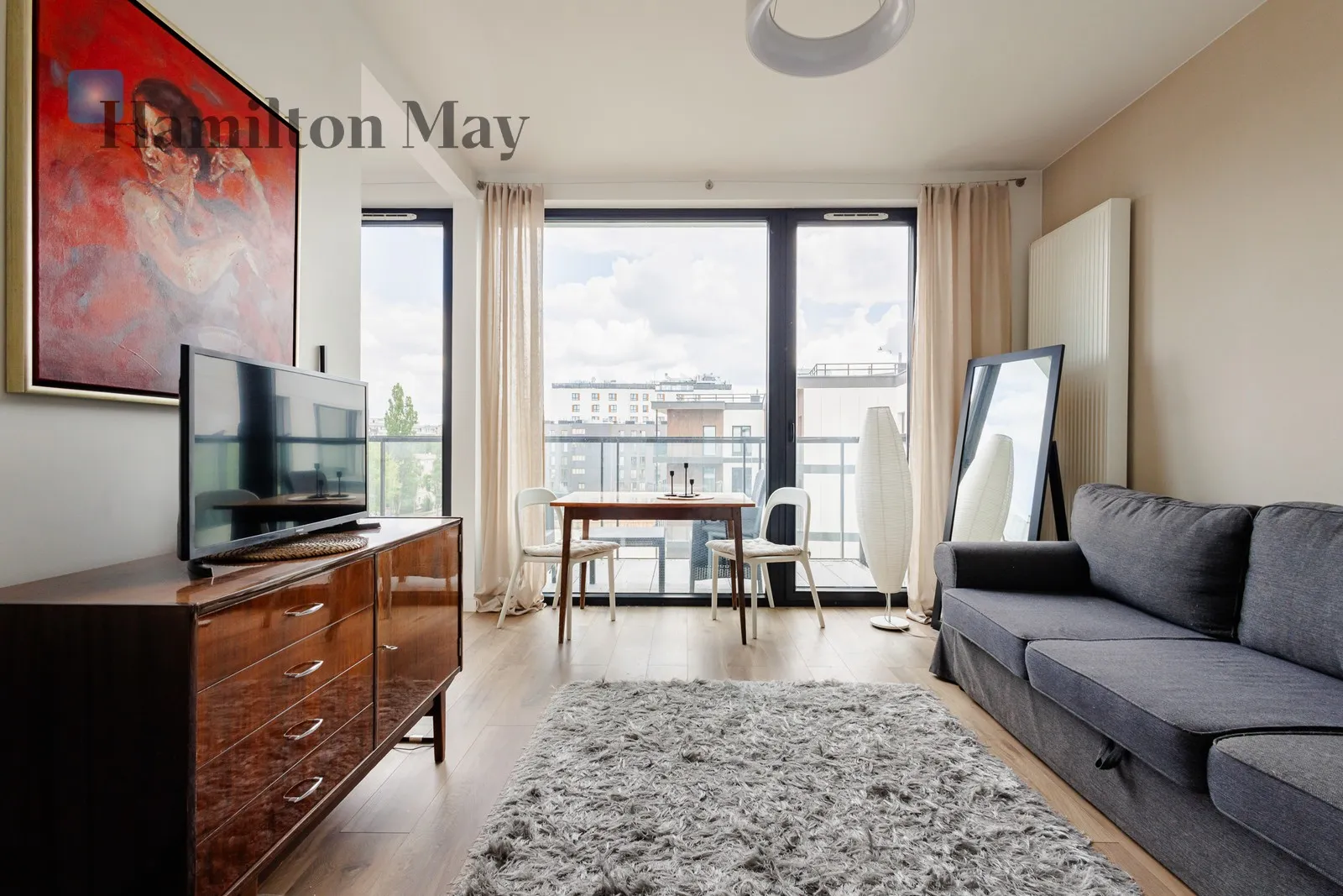 City: Warszawa Street: Dzielna Region: Wola Subregion: Nowolipki Distance to centre: 2.54 km Level: 5 Price: 3500 PLN Bedrooms: 1 Bathrooms: 1 Size: 26m2 Price/m2: 135 PLN - slider