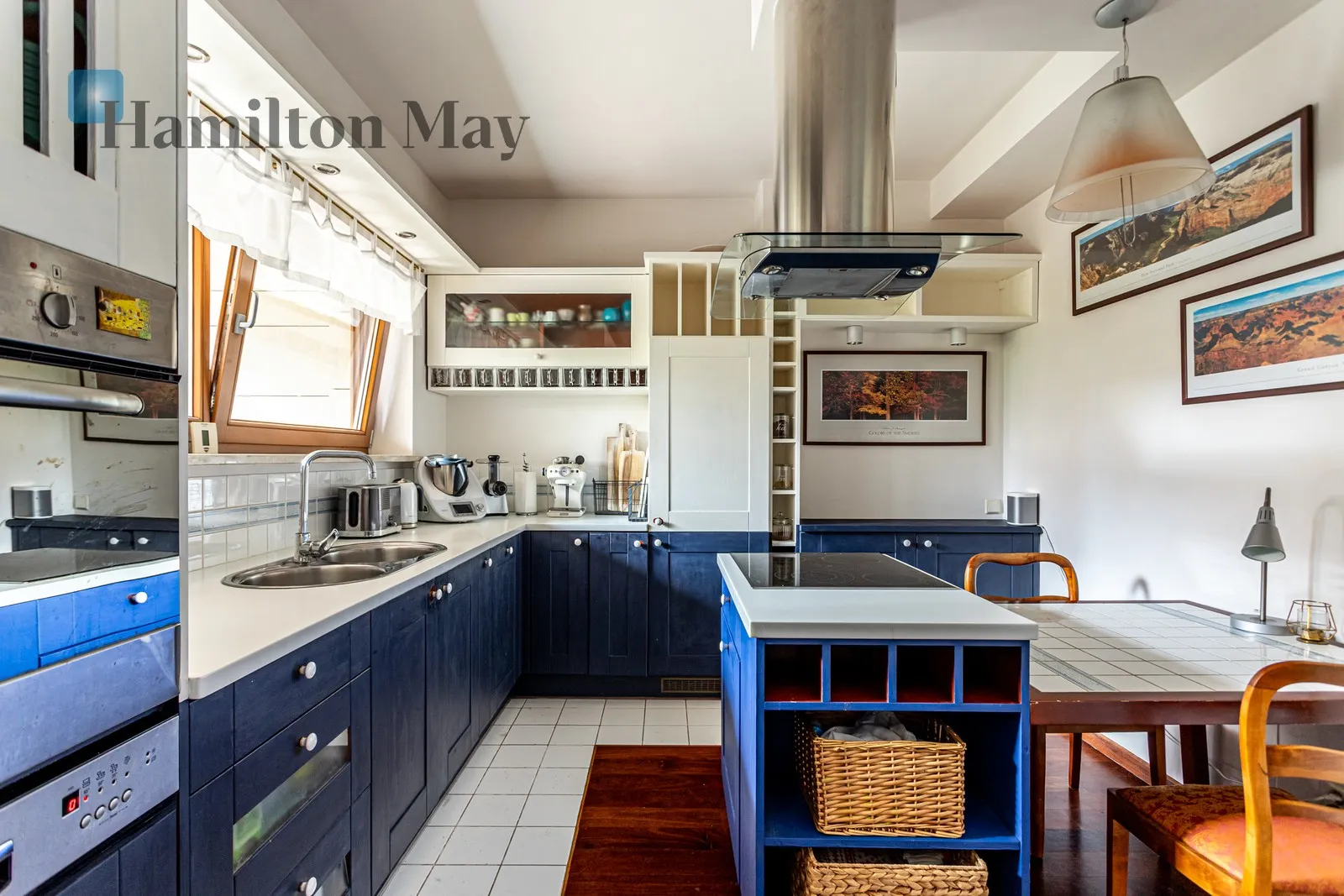 City: Warszawa Street: Stanisława Żaryna Region: Mokotów Subregion: Wyględów Distance to centre: 3.03 km Level: 1 Price: 4900 PLN Bedrooms: 1 - slider