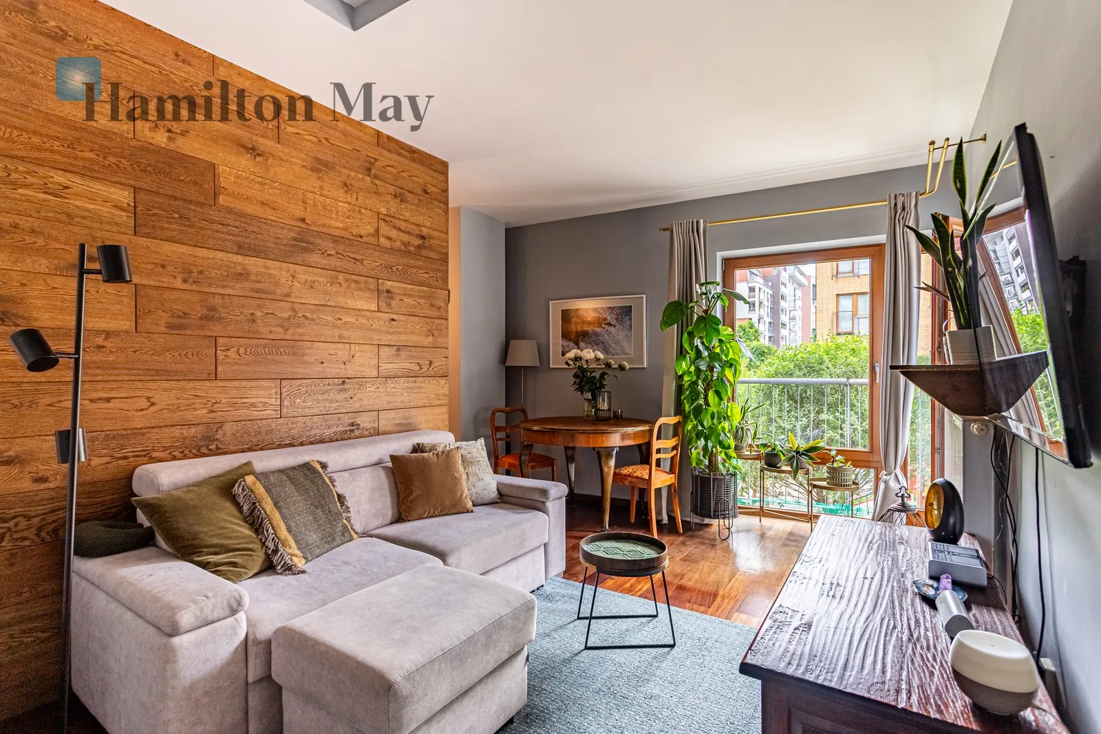 Street: Stanisława Żaryna Region: Mokotów Subregion: Wyględów Distance to centre: 3.03 km Level: 1 Price: 4900 PLN Bedrooms: 1 Bathrooms: 1 Size: 64m2 Price/m2: 77 PLN - slider