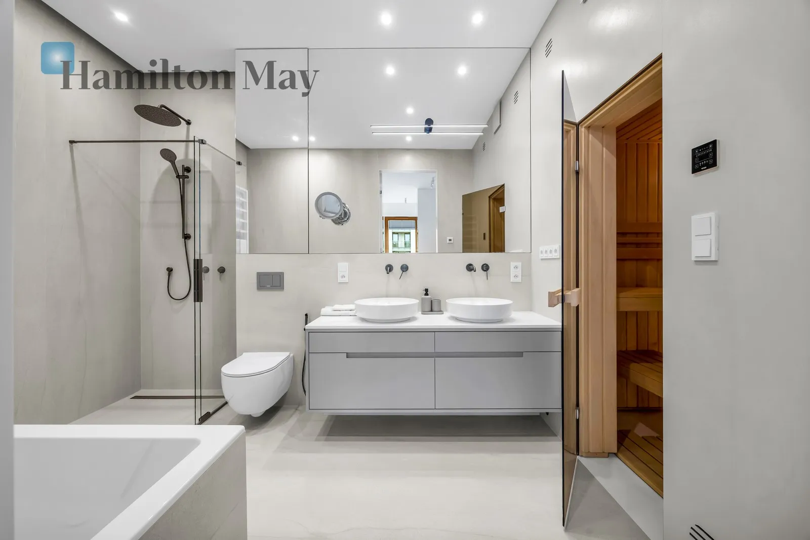 Distance to centre: 1.39 km Level: 3 Price: 21000 PLN Bedrooms: 3 Bathrooms: 2 Size: 110m2 Price/m2: 191 PLN - slider