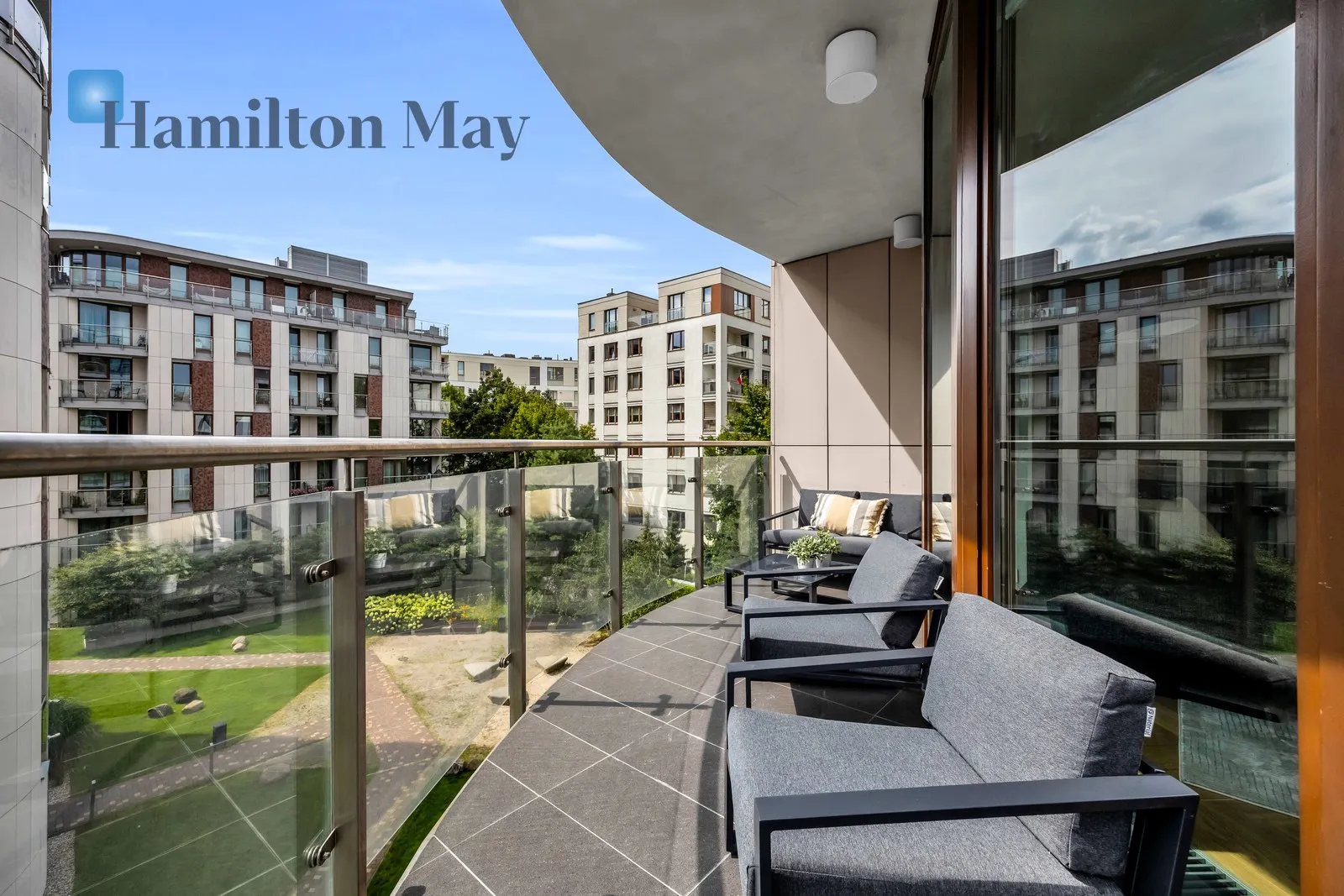 Subregion: Solec Distance to centre: 1.39 km Level: 3 Price: 21000 PLN Bedrooms: 3 Bathrooms: 2 - slider