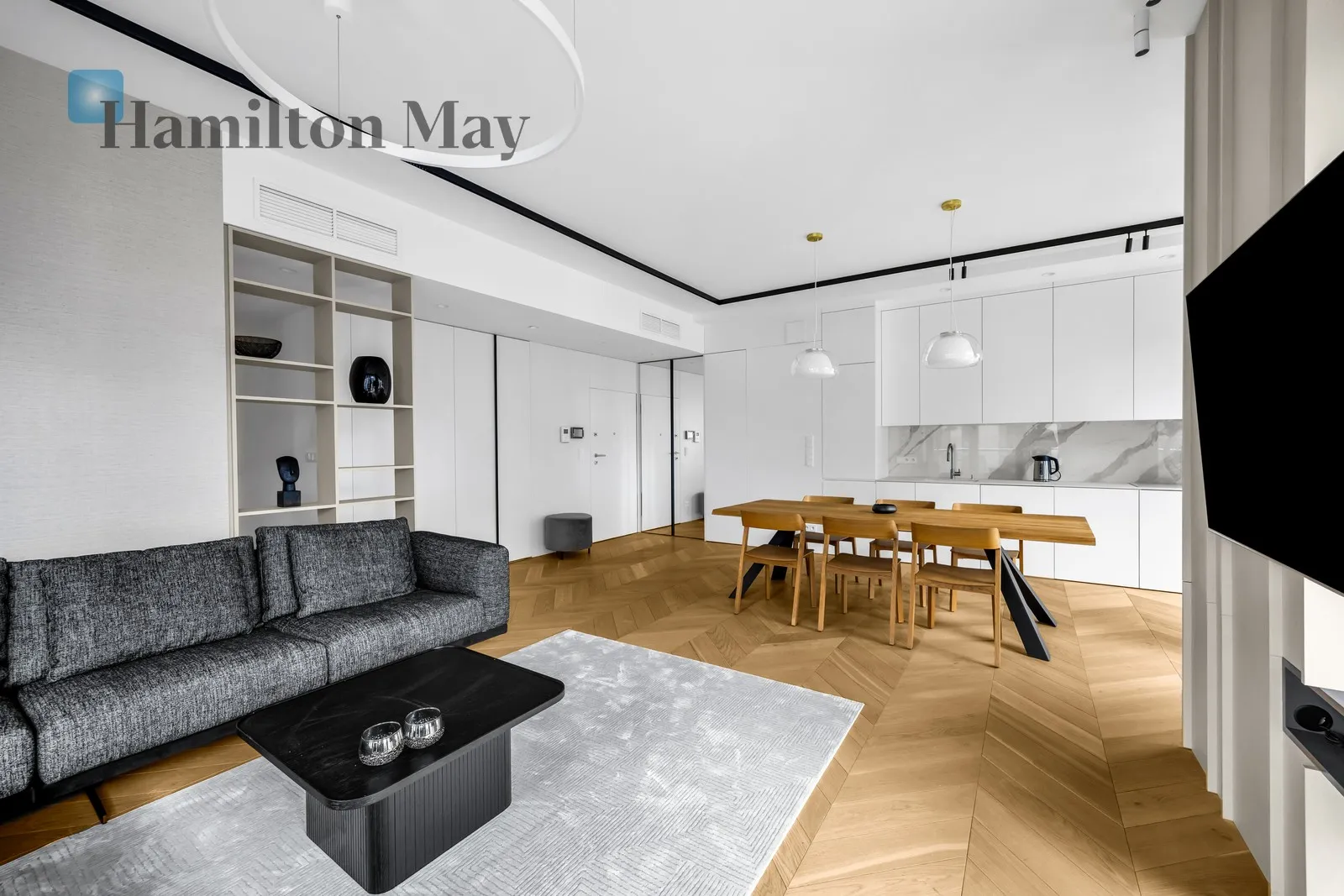 City: Warszawa Street: Leona Kruczkowskiego Region: Śródmieście Subregion: Solec Distance to centre: 1.39 km Level: 3 Price: 21000 PLN Bedrooms: 3 Bathrooms: 2 Size: 110m2 Price/m2: 191 PLN - slider
