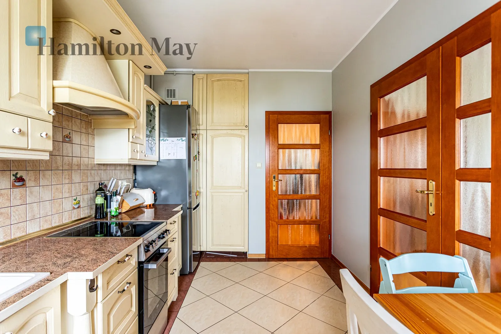Region: Mokotów Subregion: Sadyba Distance to centre: 5.28 km Level: 5 Price: 5700 PLN Bedrooms: 2 Bathrooms: 1 Size: 81m2 - slider
