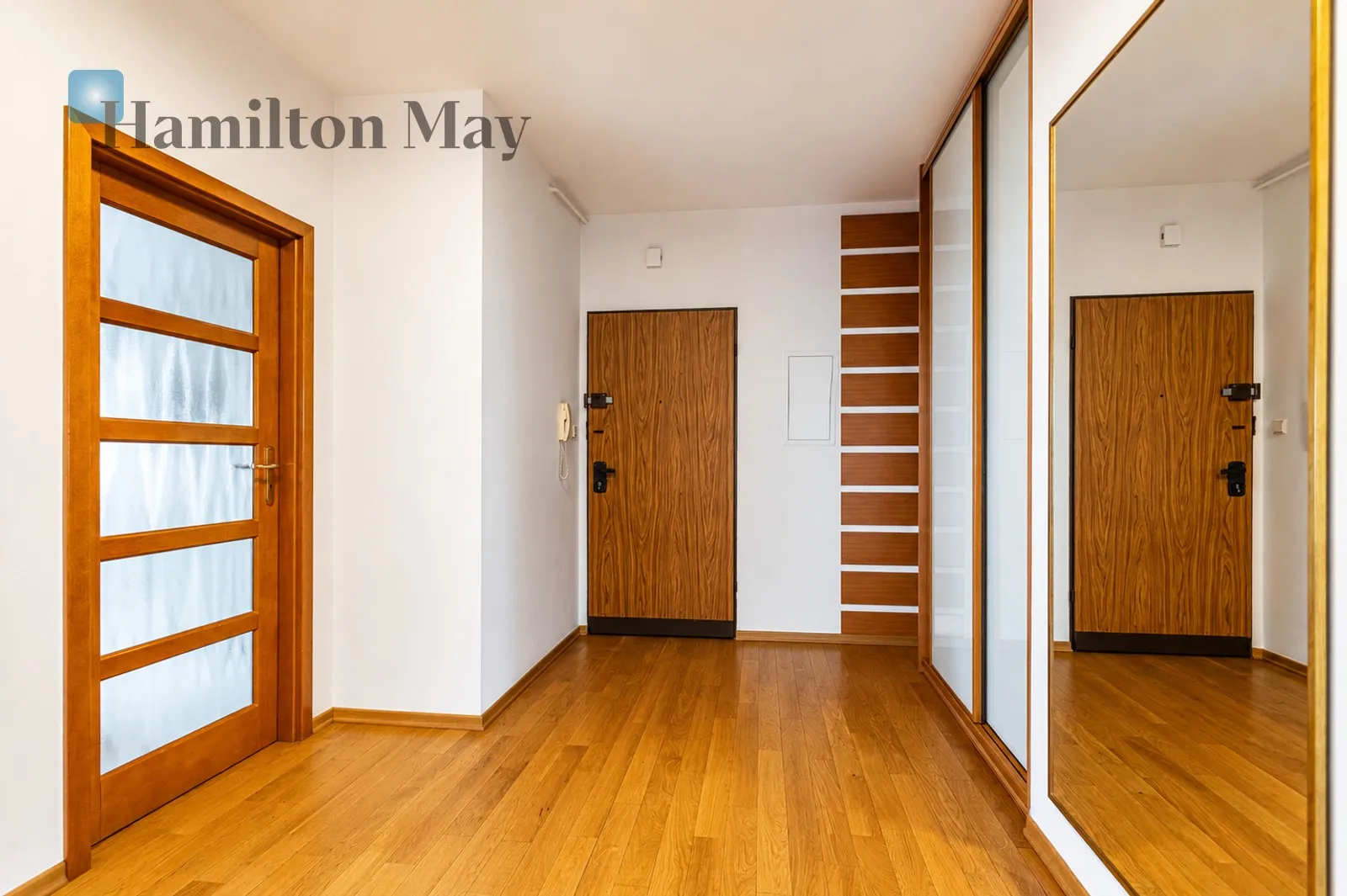 Region: Mokotów Subregion: Sadyba Distance to centre: 5.28 km Level: 5 Price: 5700 PLN - slider