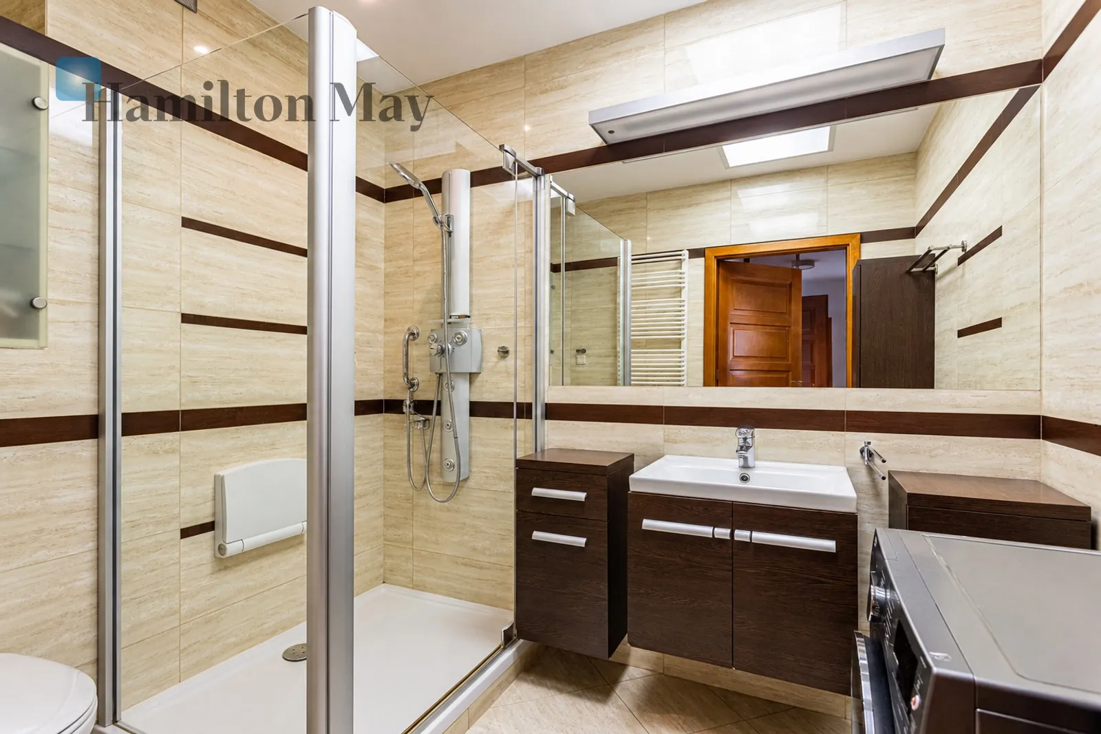 Distance to centre: 5.28 km Level: 5 Price: 1538000 PLN Bedrooms: 2 Bathrooms: 1 Size: 81m2 Price/m2: 18988 PLN - slider