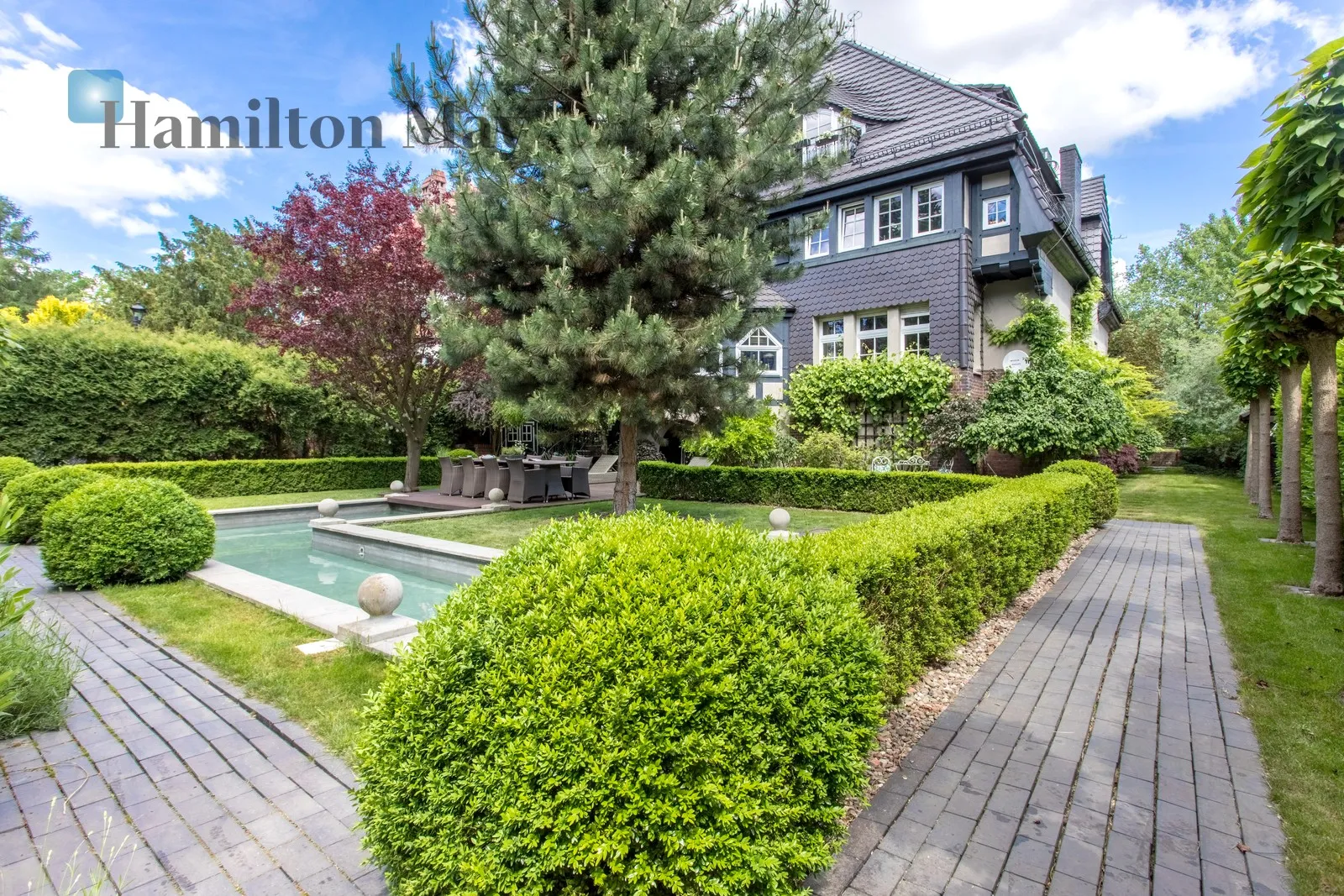 Price: 8990000 PLN Bedrooms: 8 Bathrooms: 5 - slider