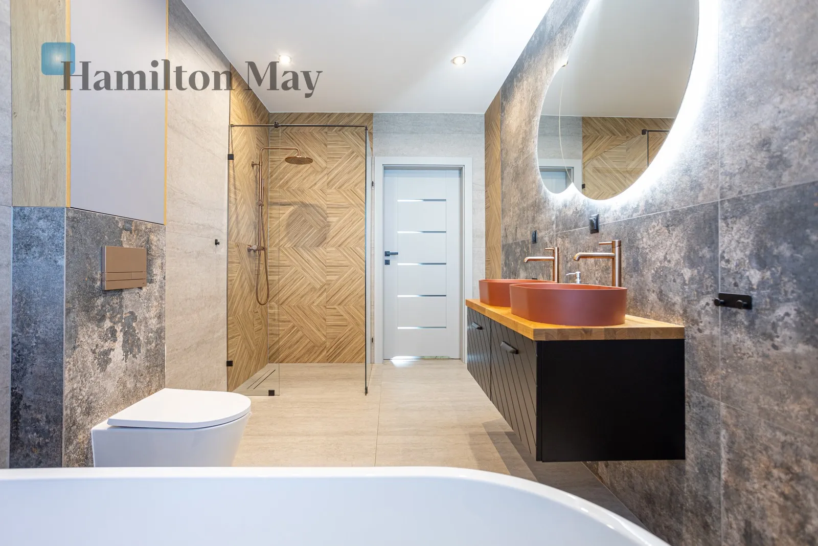 Region: Długołęka Distance to centre: 11.86 km Price: 4199000 PLN Bedrooms: 4 Bathrooms: 2 - slider