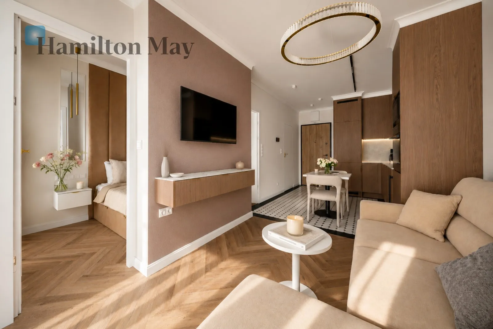 A unique, turnkey apartment - slider