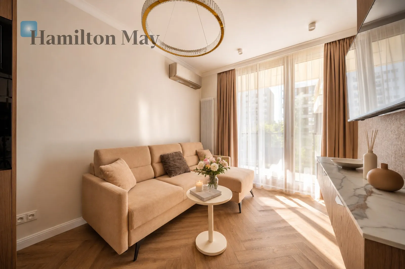A unique, turnkey apartment - slider