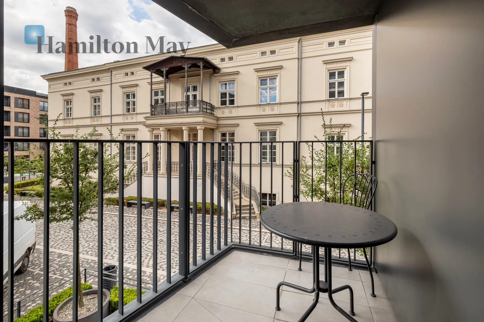 Stylish two-bedroom apartment with a balcony | Browar Lubicz | Old Town - slider