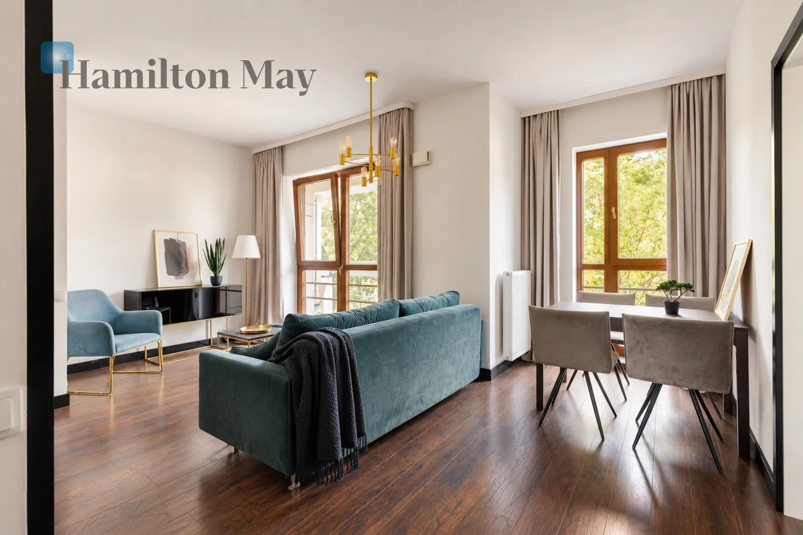 Elegancki apartament z balkonem i garażem w sercu Woli - slider
