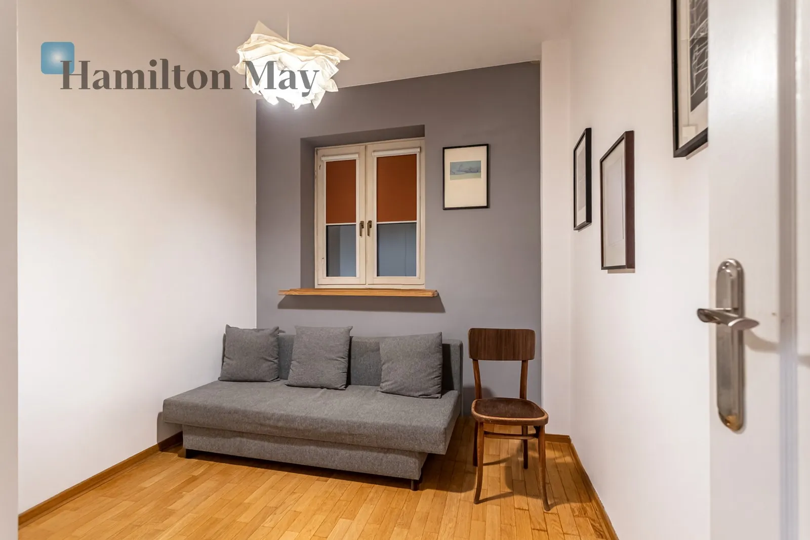 Przestronne | 4-pokojowe mieszkanie w ścisłym centrum | na sprzedaż - slider