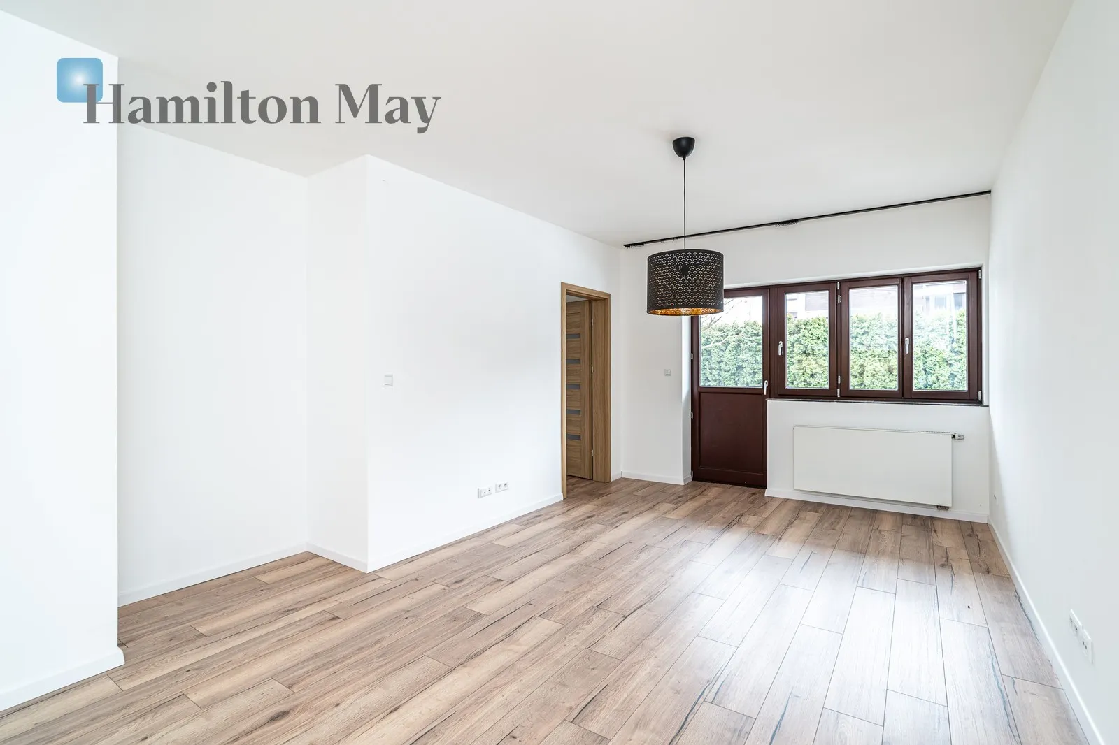 Street: Morelowa Region: Zwierzyniec Distance to centre: 4.65 km Price: 3700 PLN Bedrooms: 1 Bathrooms: 1 Size: 50m2 Price/m2: 74 PLN - slider