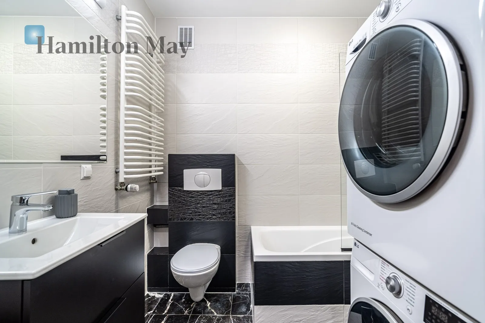 Distance to centre: 4.65 km Price: 3700 PLN Bedrooms: 1 Bathrooms: 1 Size: 50m2 Price/m2: 74 PLN - slider