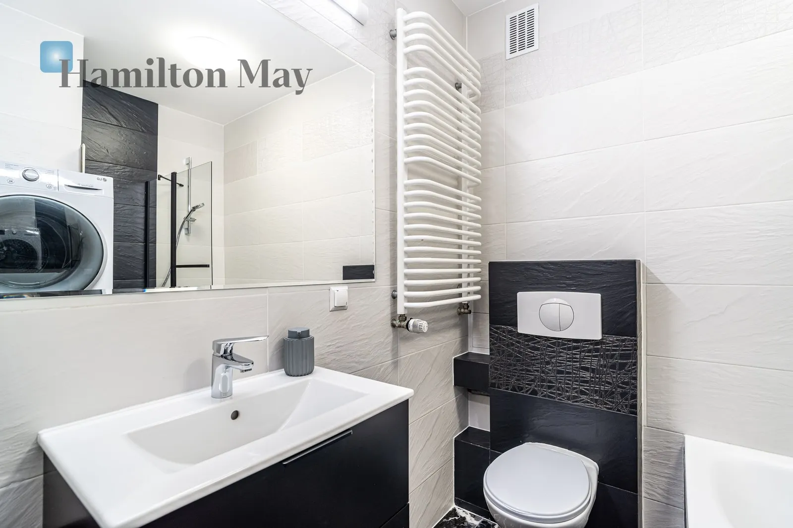 City: Kraków Street: Morelowa Region: Zwierzyniec Distance to centre: 4.65 km Price: 3700 PLN - slider