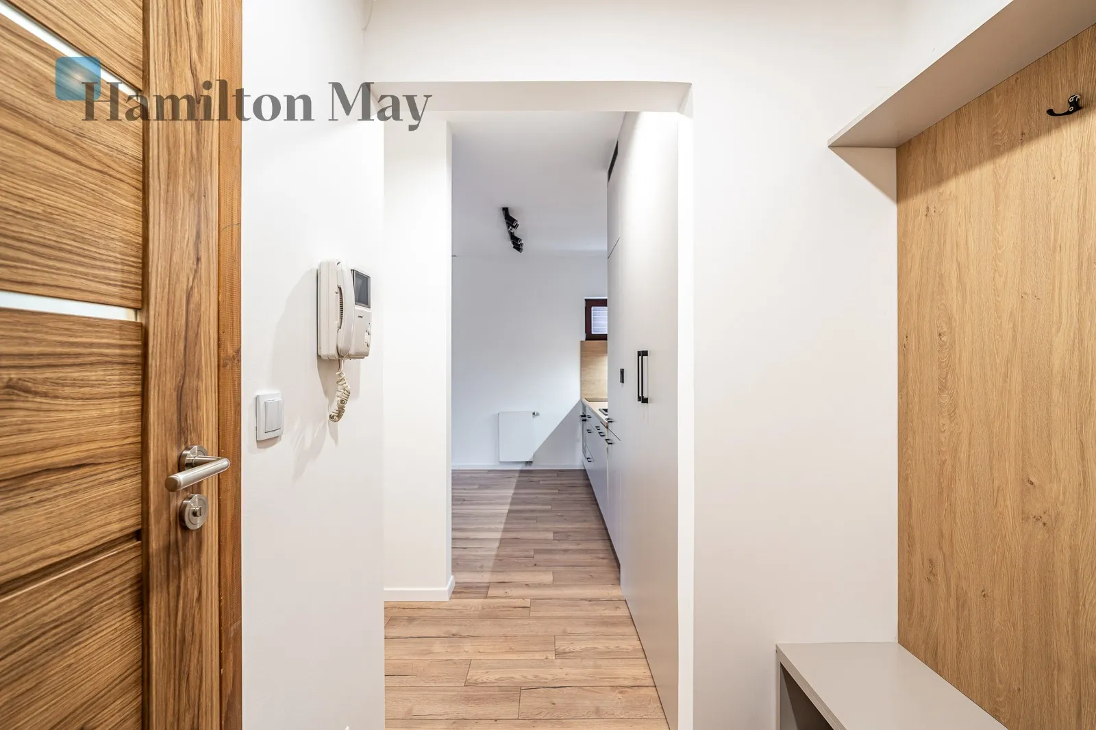 City: Kraków Street: Morelowa Region: Zwierzyniec Distance to centre: 4.65 km - slider