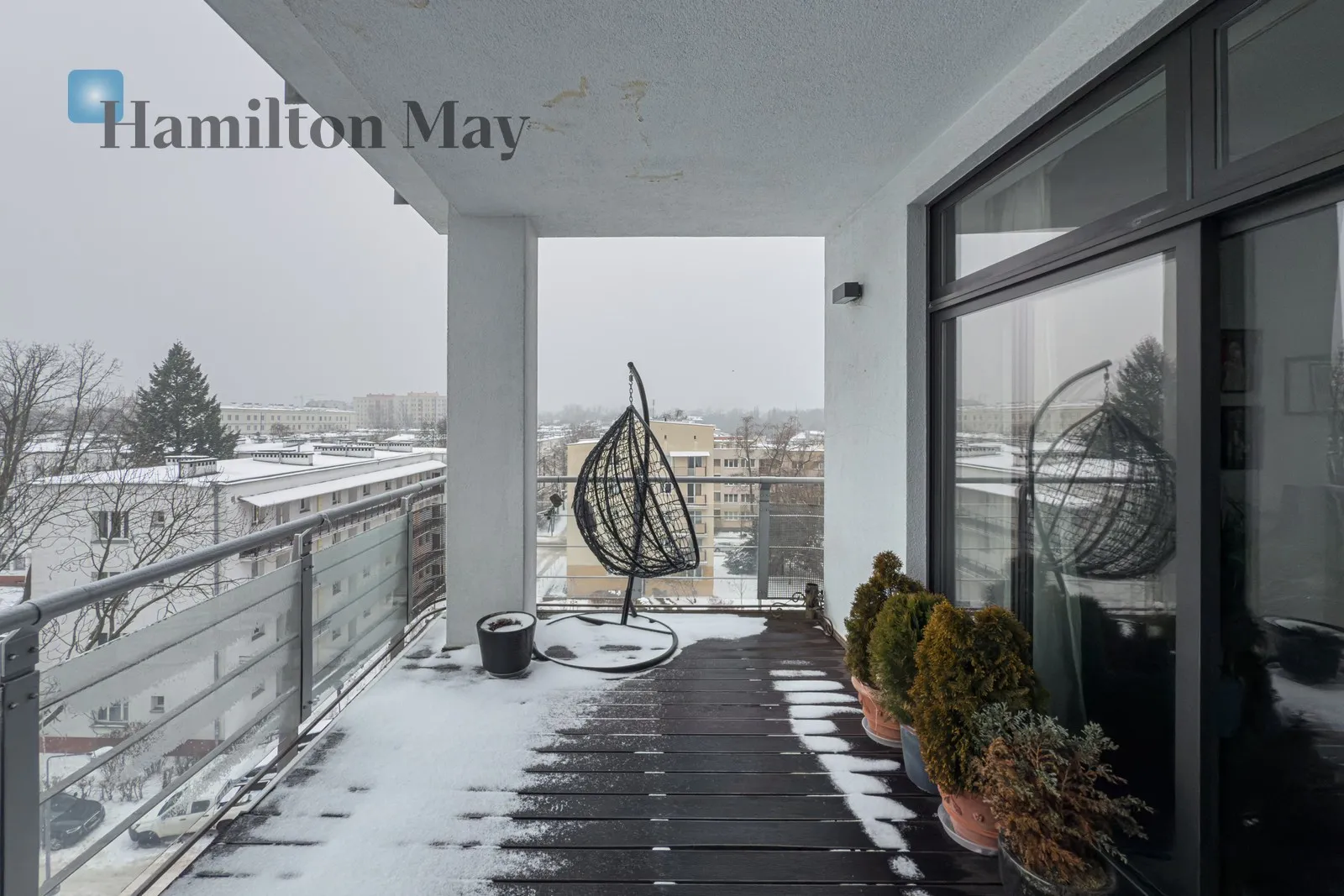 Exclusive sunny apartment with terrace – Łazienki Królewskie area - slider