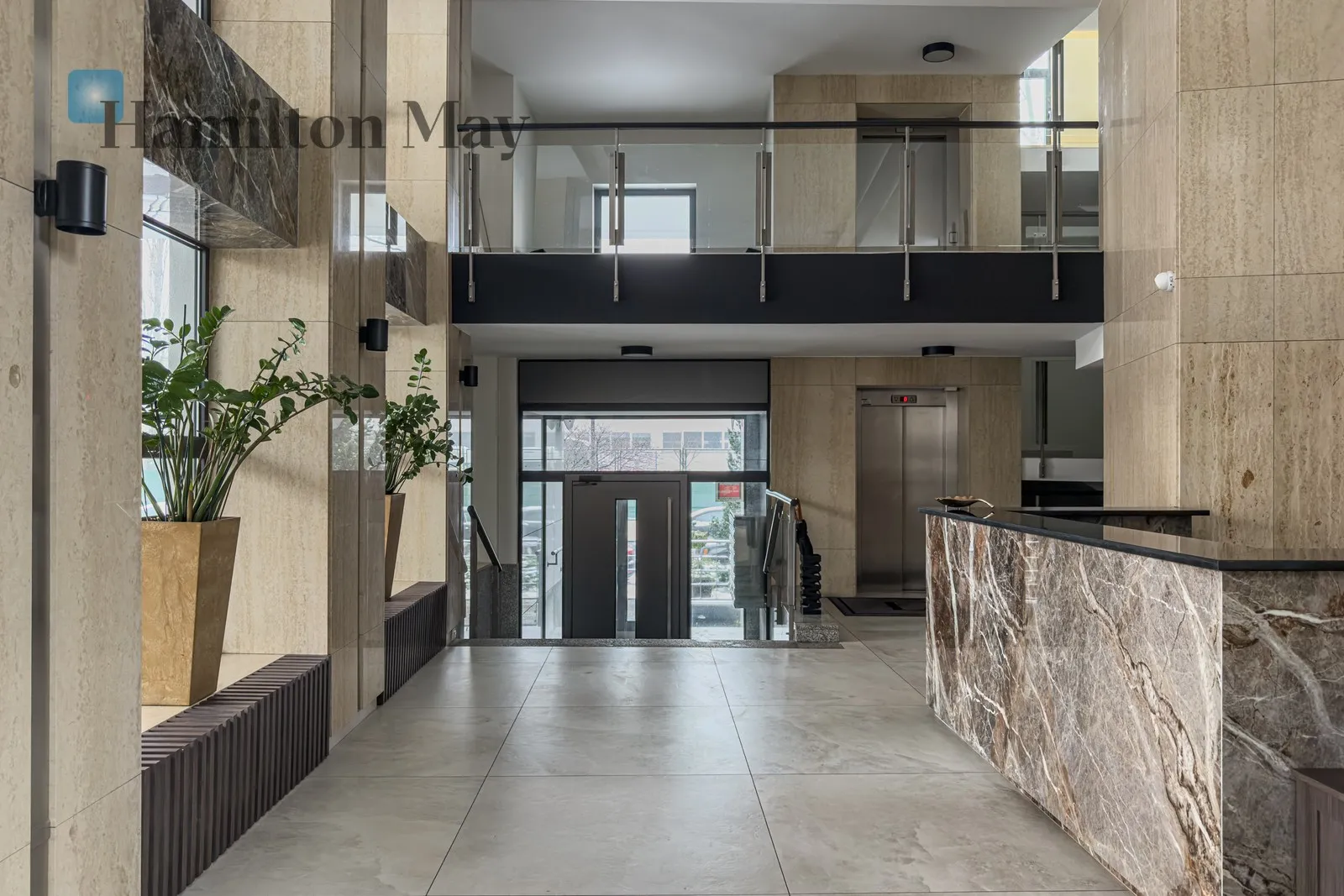 Exclusive sunny apartment with terrace – Łazienki Królewskie area - slider