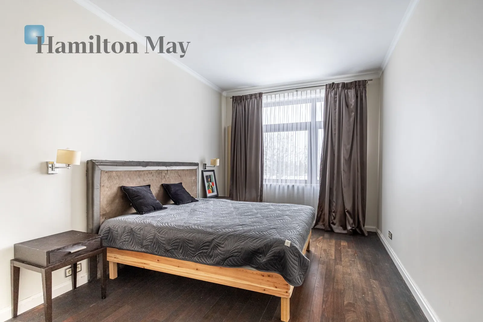 Exclusive sunny apartment with terrace – Łazienki Królewskie area - slider