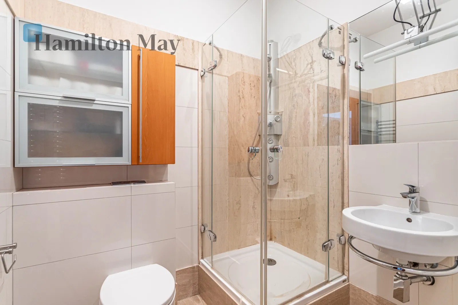 Price: 3258000 PLN Bedrooms: 2 Bathrooms: 2 Size: 108.6m2 Price/m2: 30000 PLN - slider