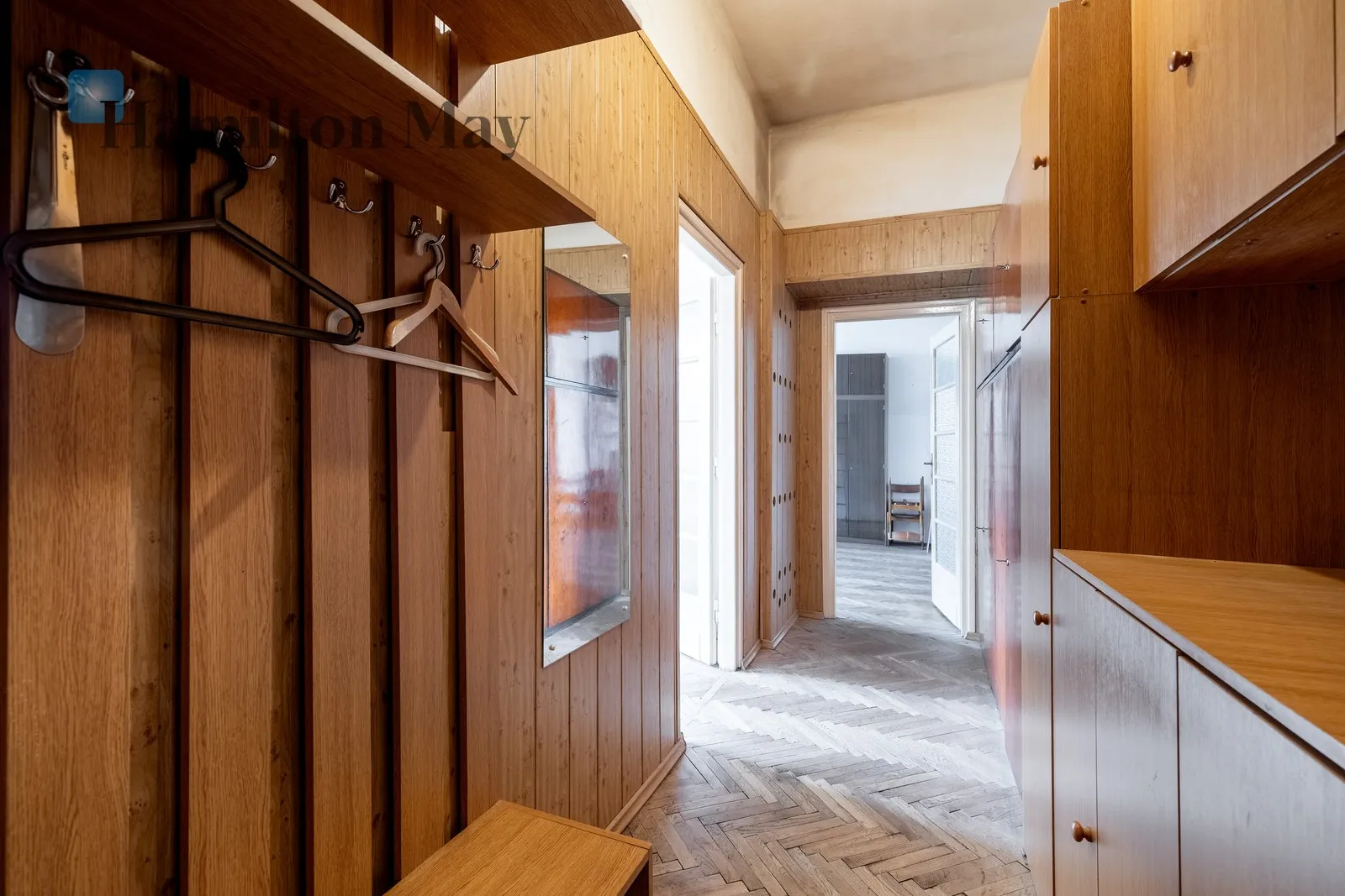 Продається квартира з великим потенціалом, розташована в Старому місті, недалеко від Казімєжа - slider