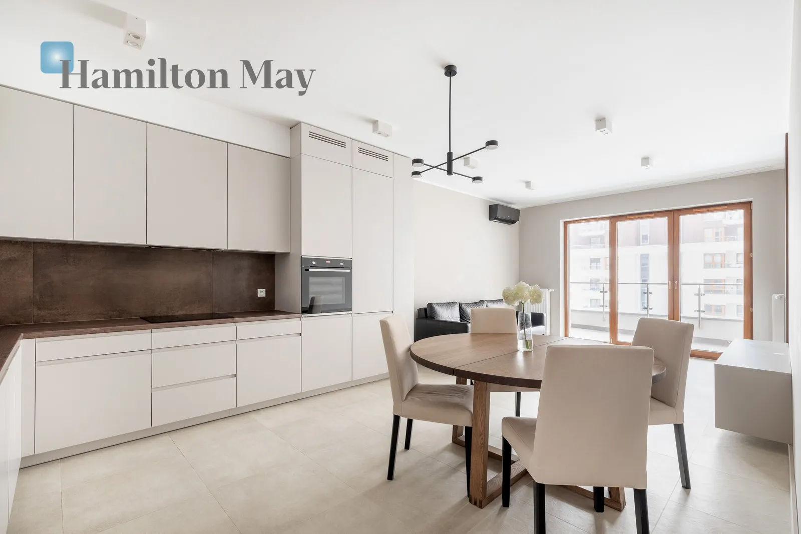 City: Kraków Street: Pułkownika Francesco Nullo Region: Grzegórzki Distance to centre: 2.1 km Level: 4 Price: 1700000 PLN Bedrooms: 2 Bathrooms: 2 Size: 76m2 - slider