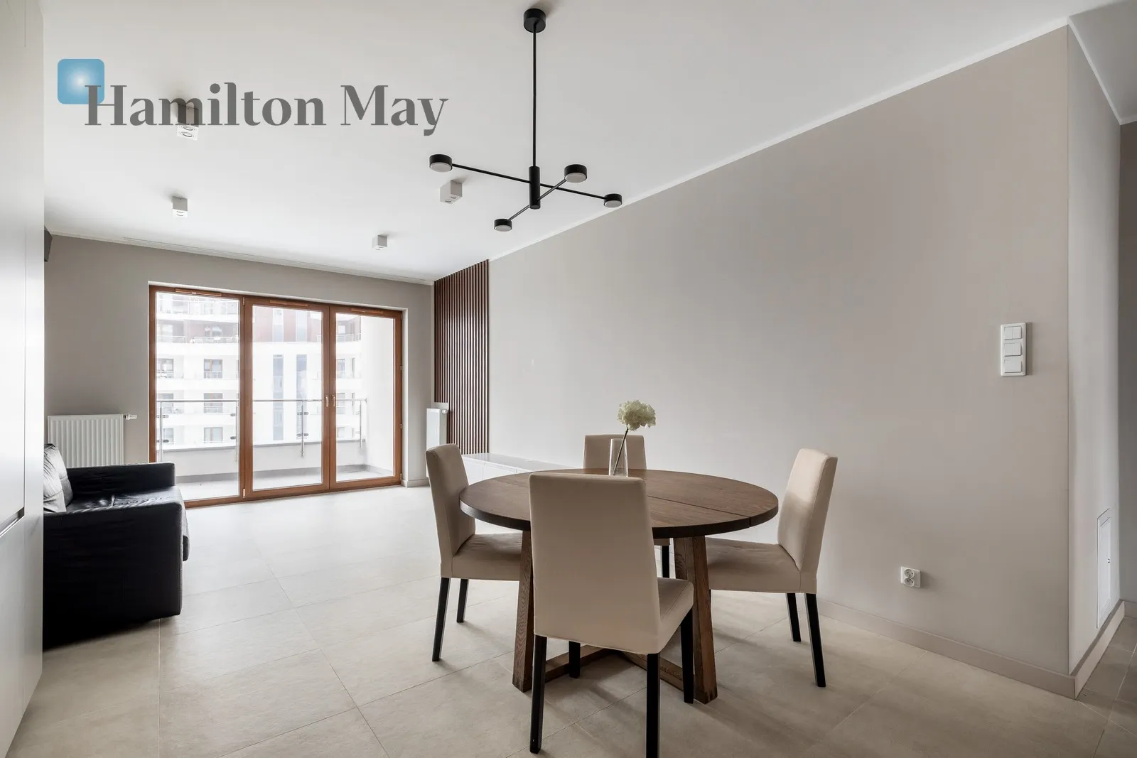 City: Kraków Street: Pułkownika Francesco Nullo Region: Grzegórzki Distance to centre: 2.1 km Level: 4 Price: 1700000 PLN Bedrooms: 2 Bathrooms: 2 - slider