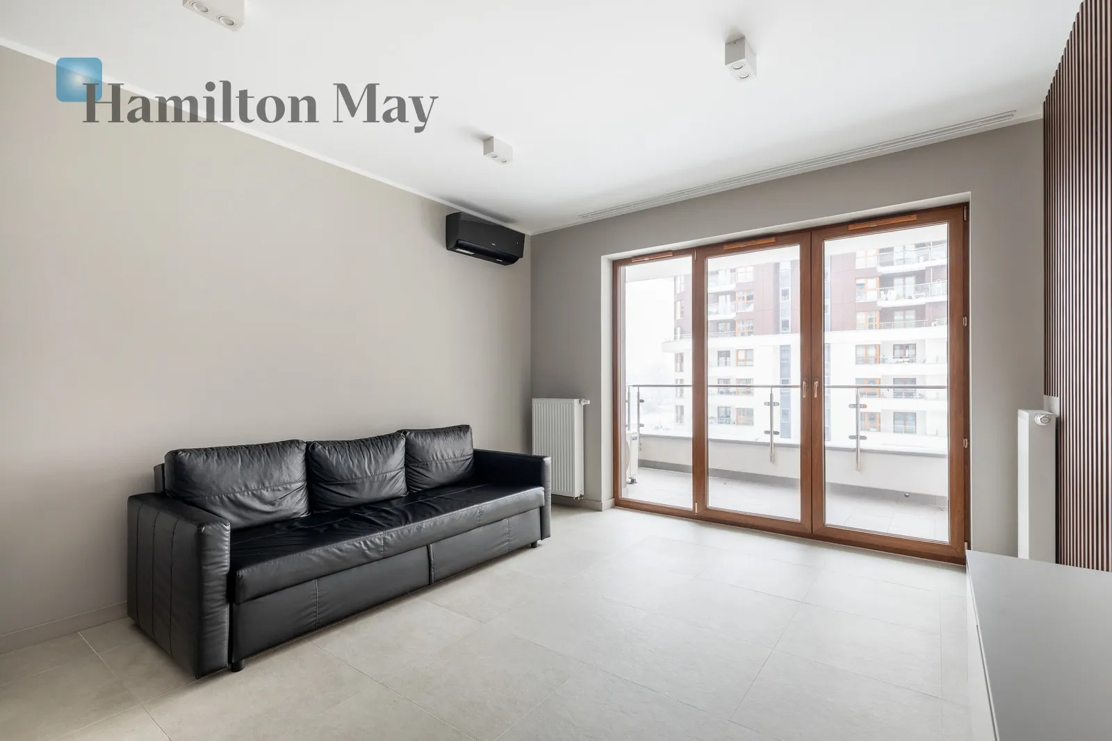 Region: Grzegórzki Distance to centre: 2.1 km Level: 4 Price: 1700000 PLN Bedrooms: 2 Bathrooms: 2 Size: 76m2 Price/m2: 22368 PLN - slider