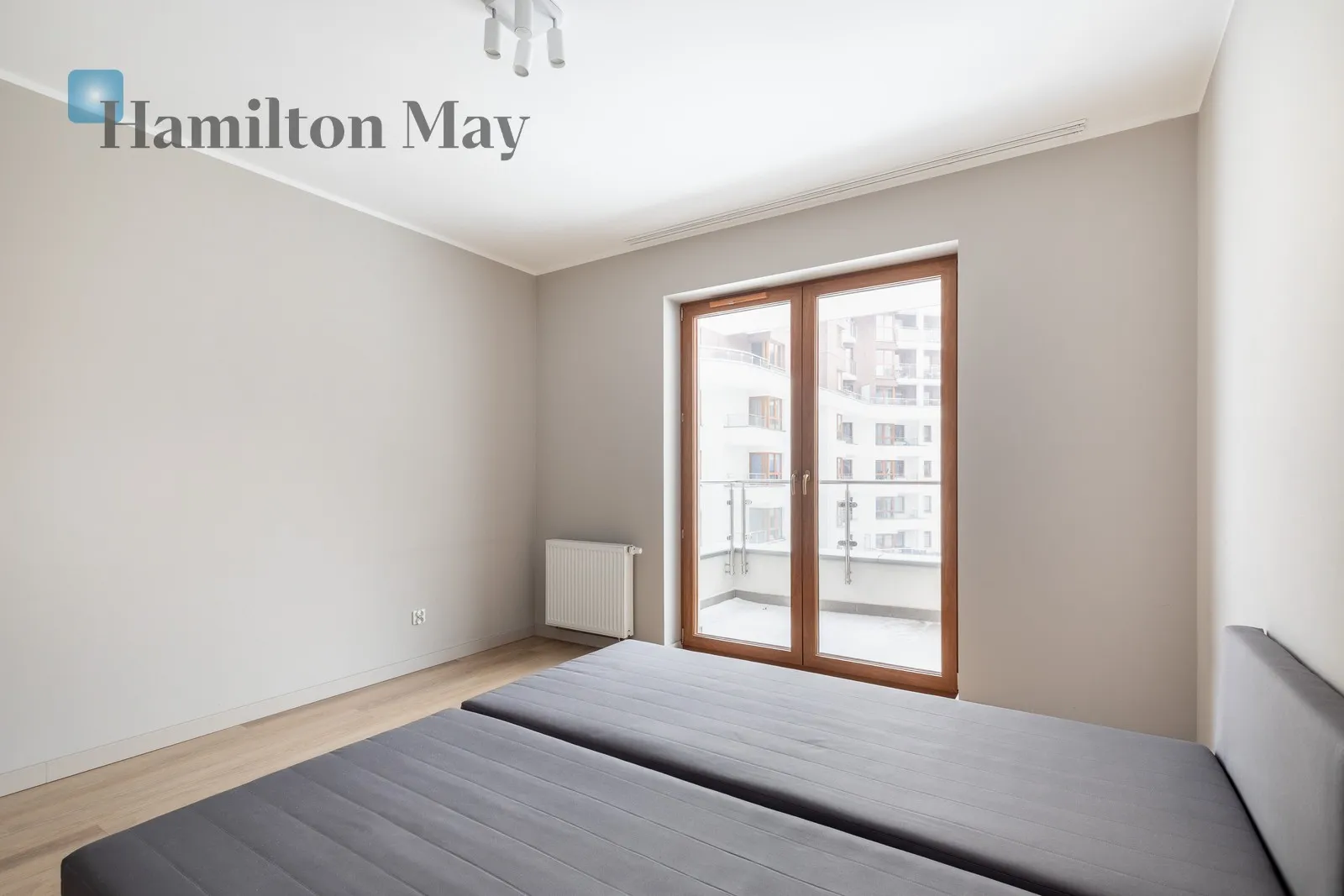 Region: Grzegórzki Distance to centre: 2.1 km Level: 4 Price: 1700000 PLN - slider