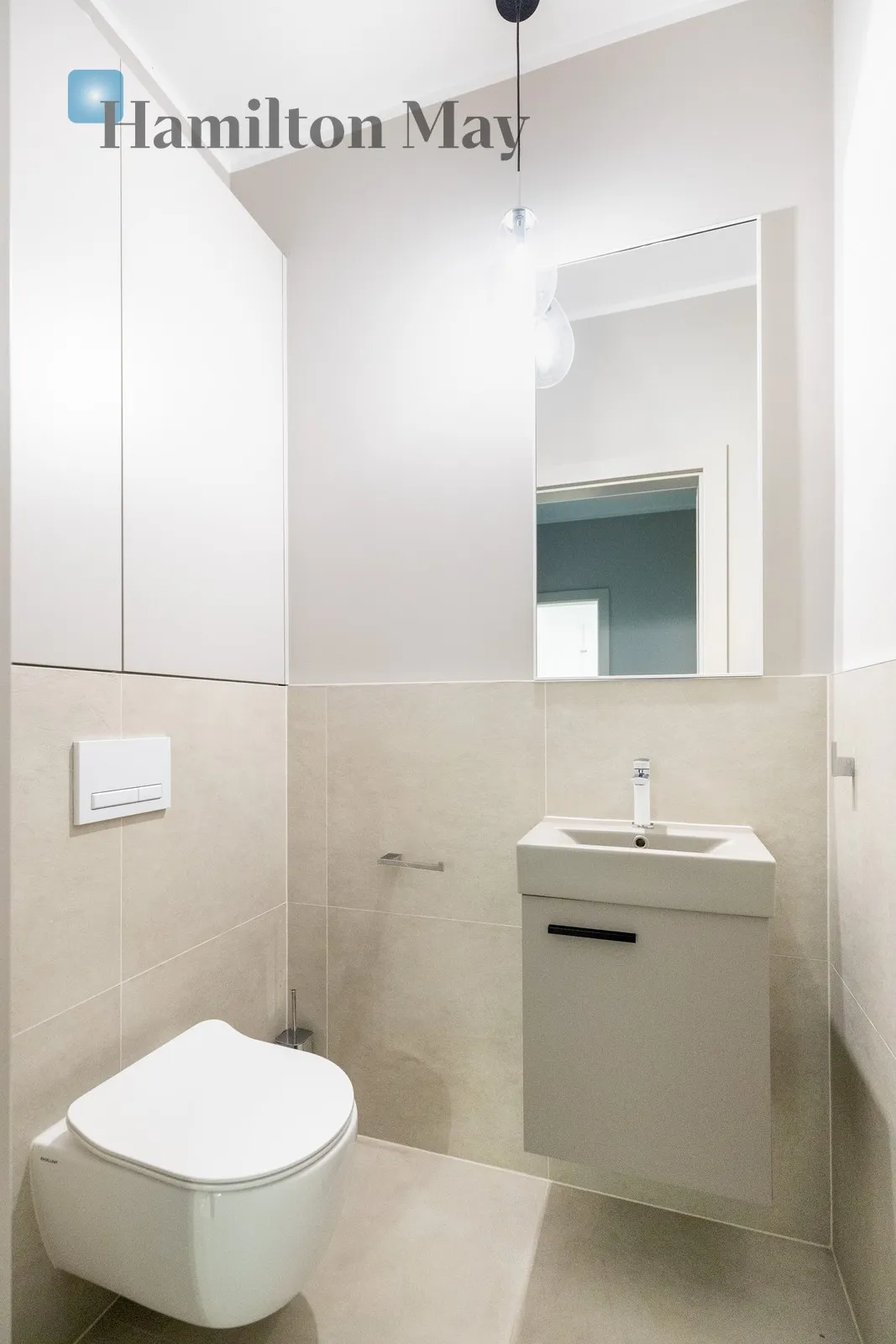 Distance to centre: 2.1 km Level: 4 Price: 1700000 PLN Bedrooms: 2 - slider