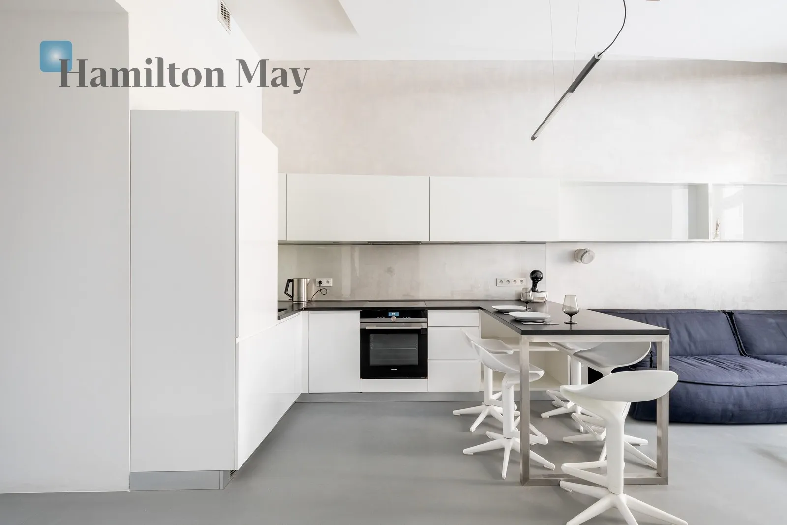 Розкішна двокімнатна квартира в чудово відремонтованому багатоквартирному будинку - slider