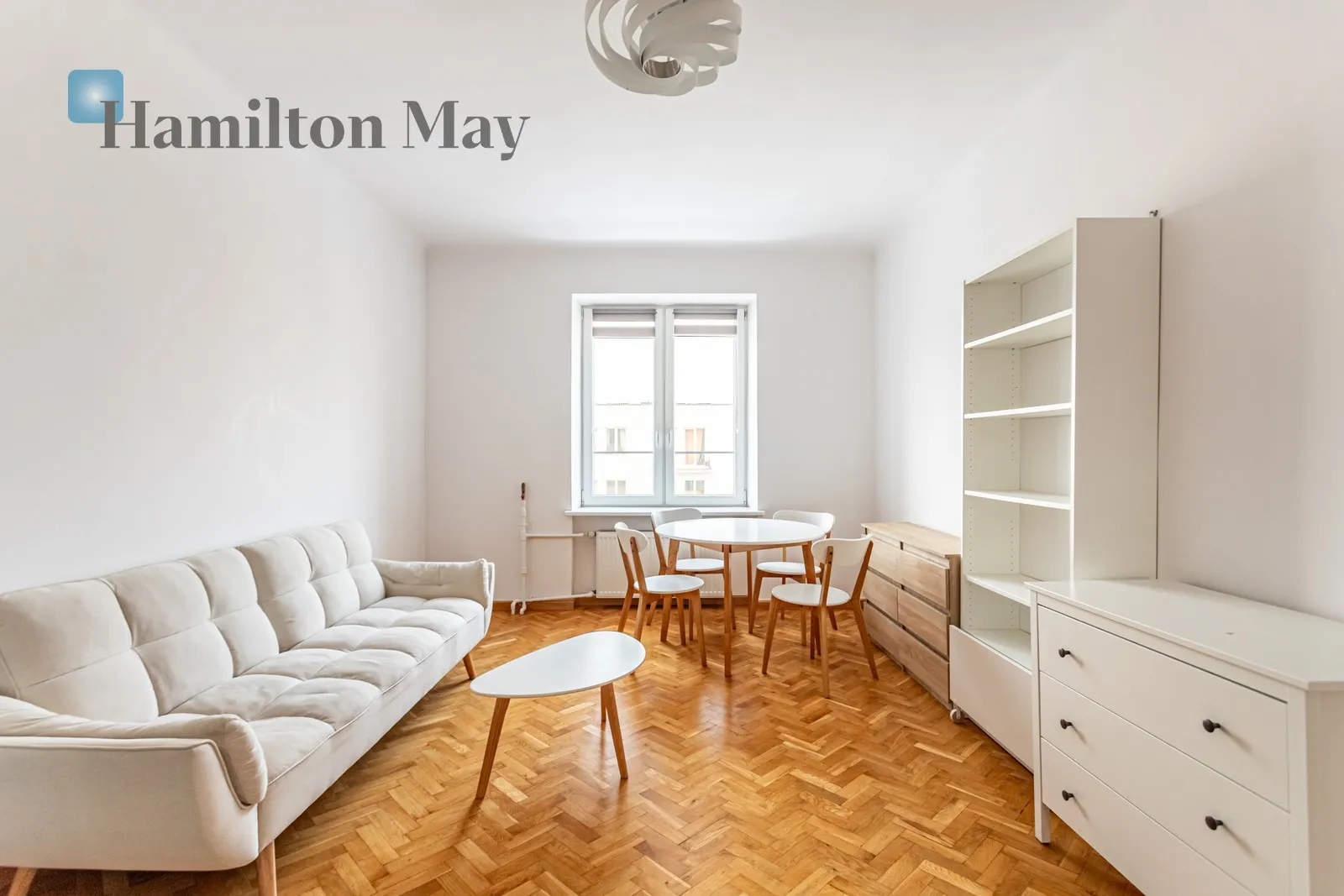 City: Warszawa Street: Filtrowa Region: Ochota Subregion: Filtry Distance to centre: 2.03 km Level: 4 Price: 3200 PLN Bedrooms: 1 Bathrooms: 1 Size: 42m2 - slider