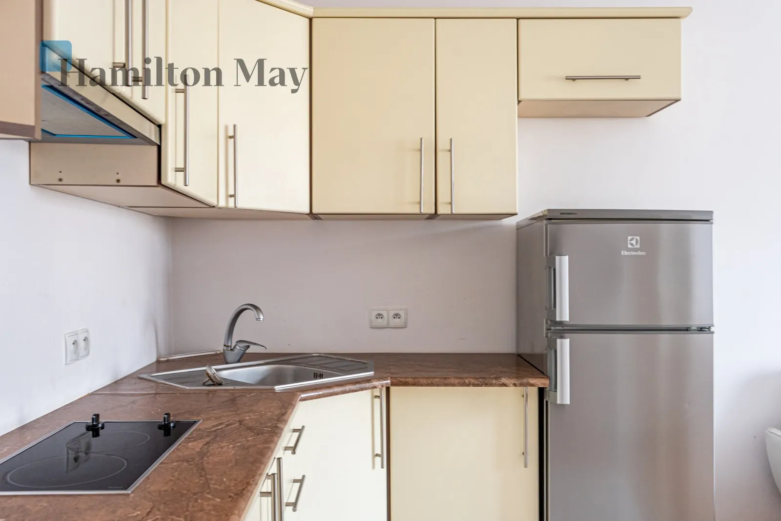 City: Warszawa Street: Filtrowa Region: Ochota Subregion: Filtry Distance to centre: 2.03 km Level: 4 Price: 3200 PLN Bedrooms: 1 - slider