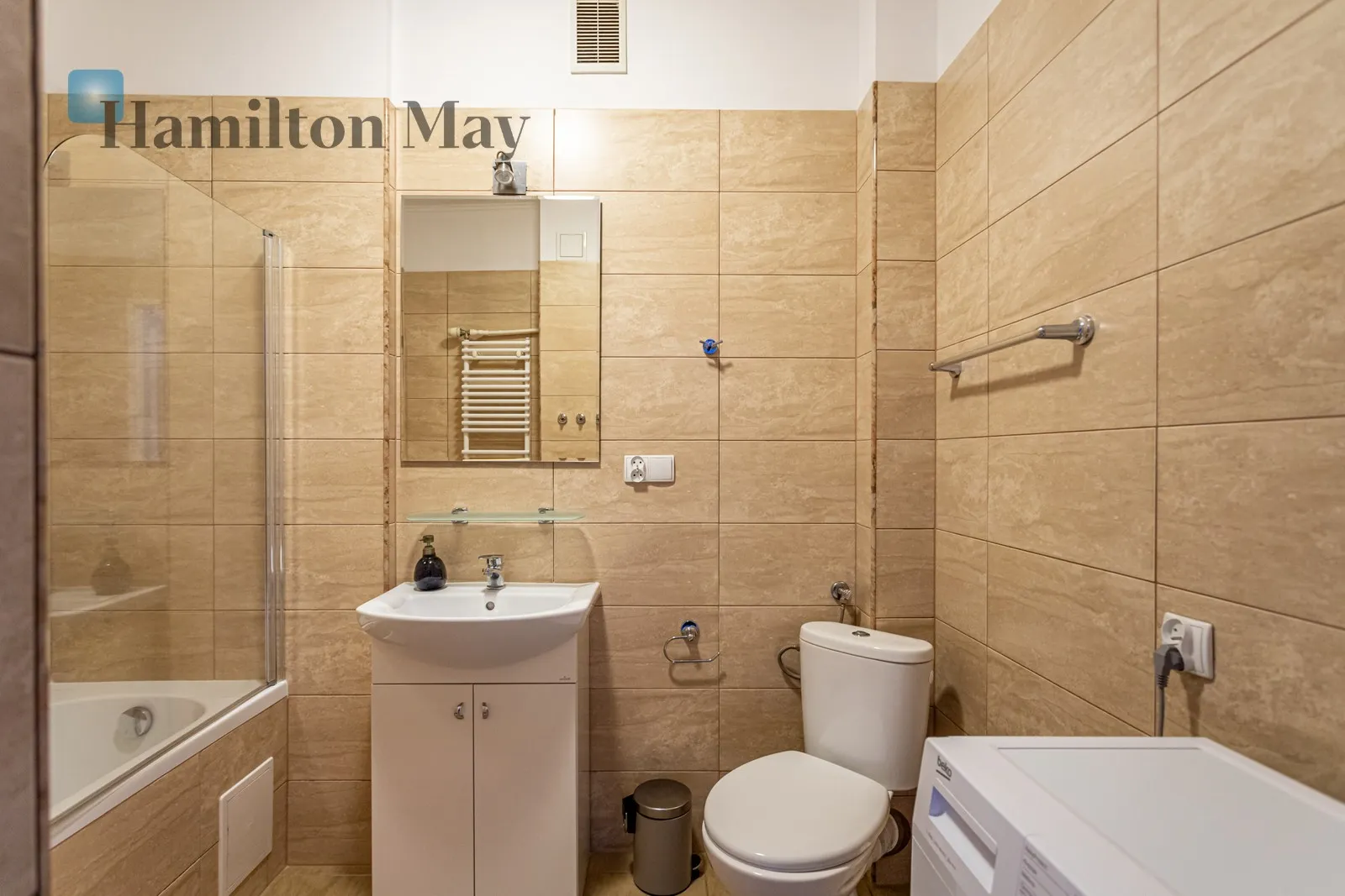 City: Warszawa Street: Filtrowa Region: Ochota Subregion: Filtry Distance to centre: 2.03 km Level: 4 Price: 3200 PLN - slider