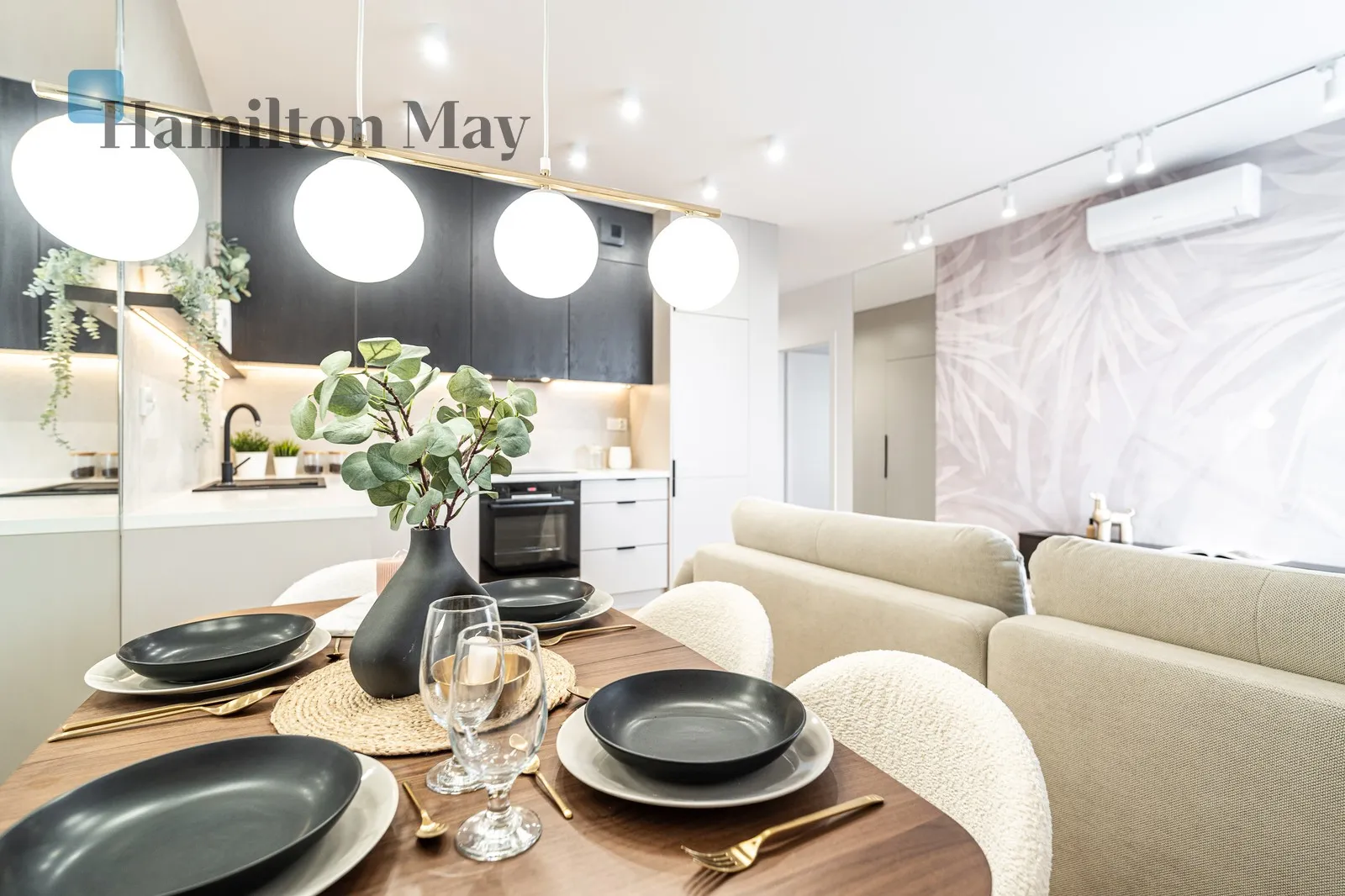 Eleganckie, 3-pokojowe mieszkanie w wysokim standardzie z balkonem i garażem przy ul. Sosnowieckiej - slider