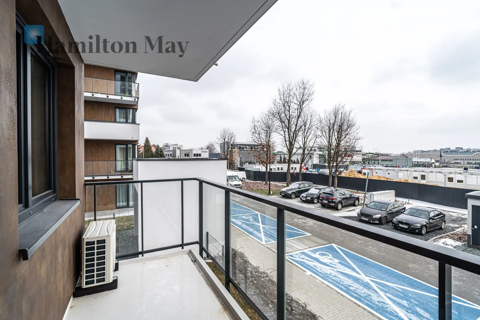 Eleganckie, 3-pokojowe mieszkanie w wysokim standardzie z balkonem i garażem przy ul. Sosnowieckiej - slider