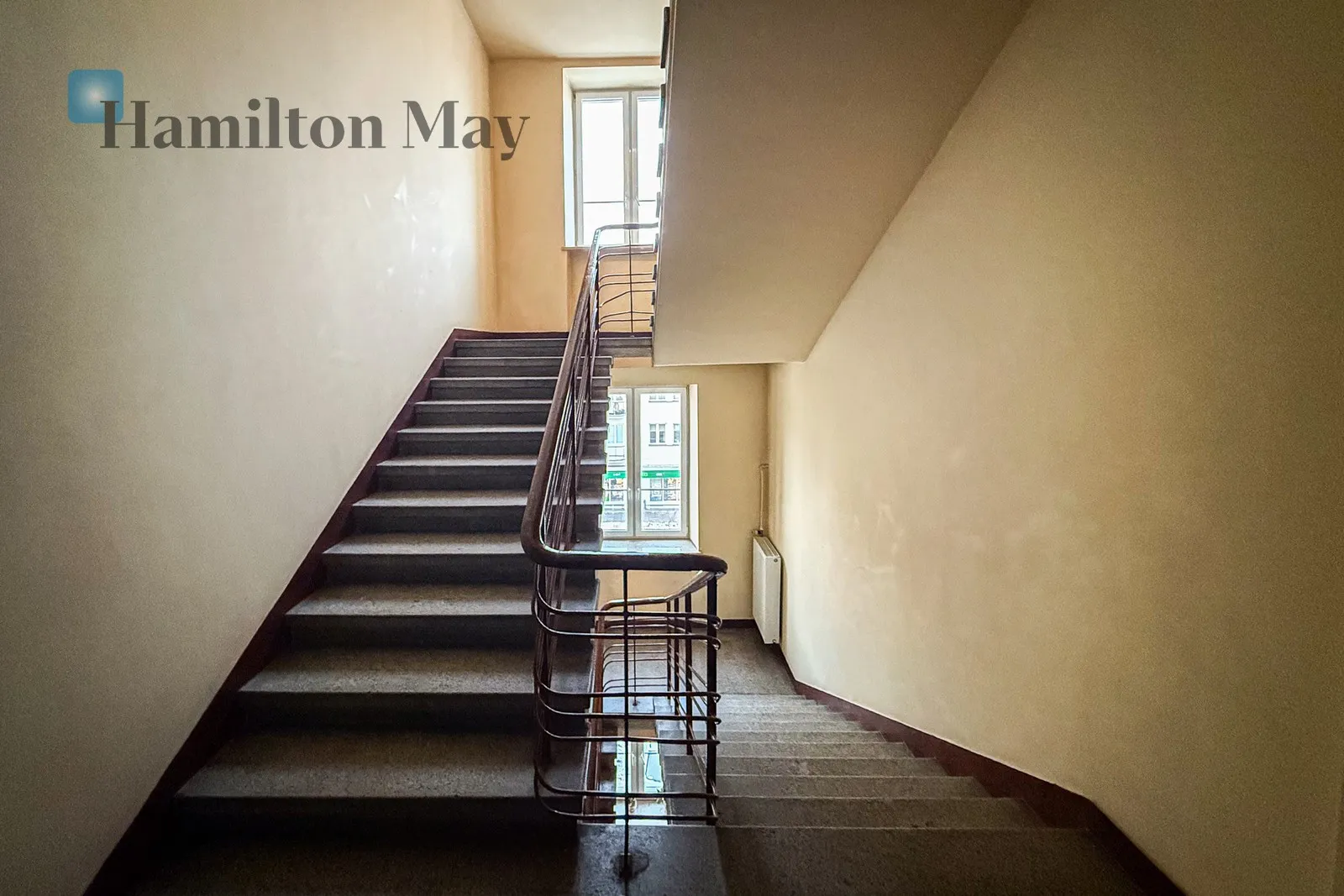 Subregion: Filtry Distance to centre: 2.03 km Level: 4 Price: 3200 PLN Bedrooms: 1 Bathrooms: 1 Size: 42m2 - slider